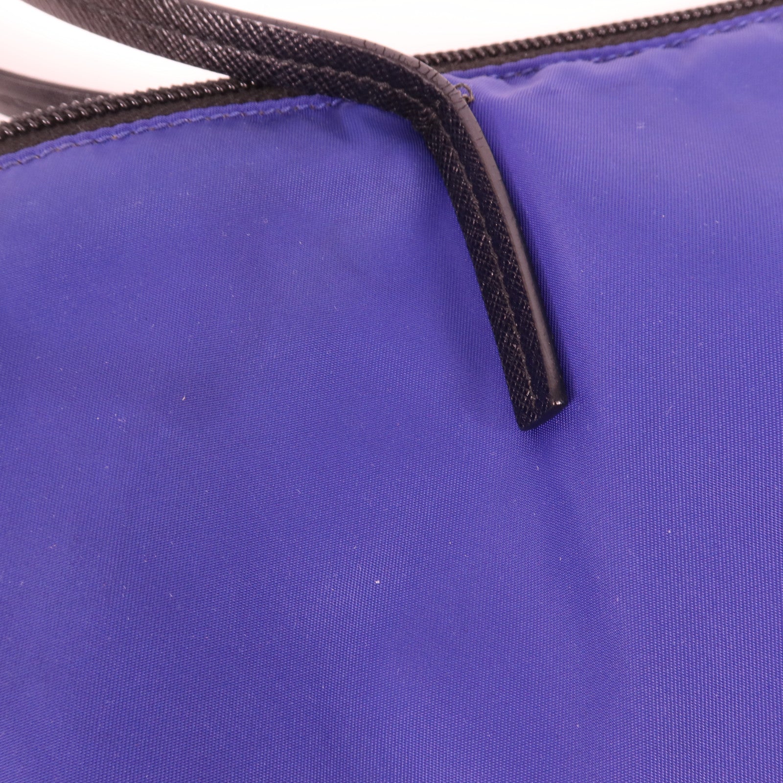 PRADA 尼龍Shoulder Bag銀扣肩背袋