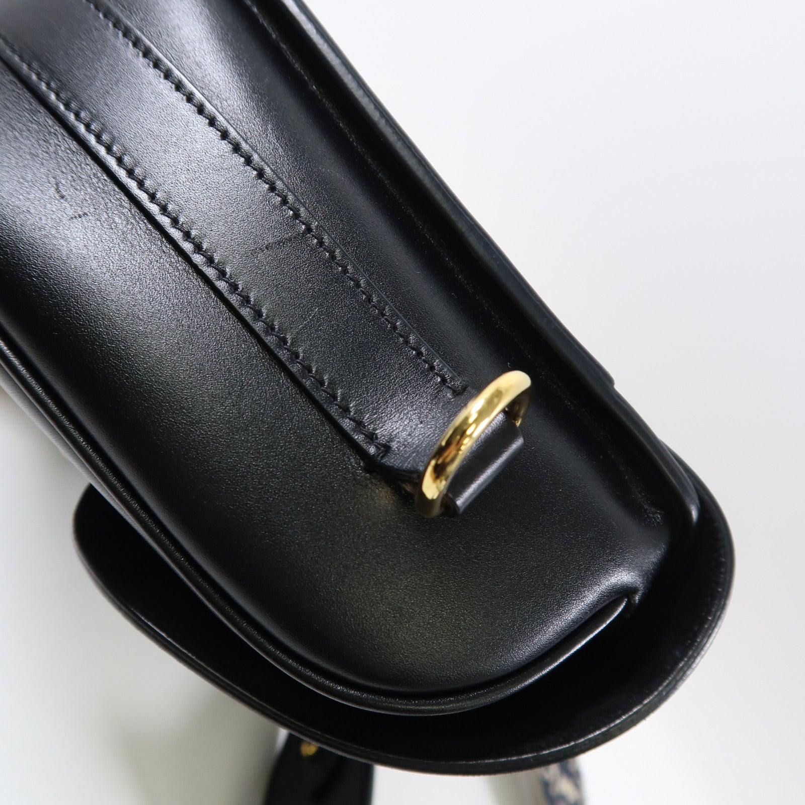 Dior 牛皮皮革Bobby Large金扣肩背袋