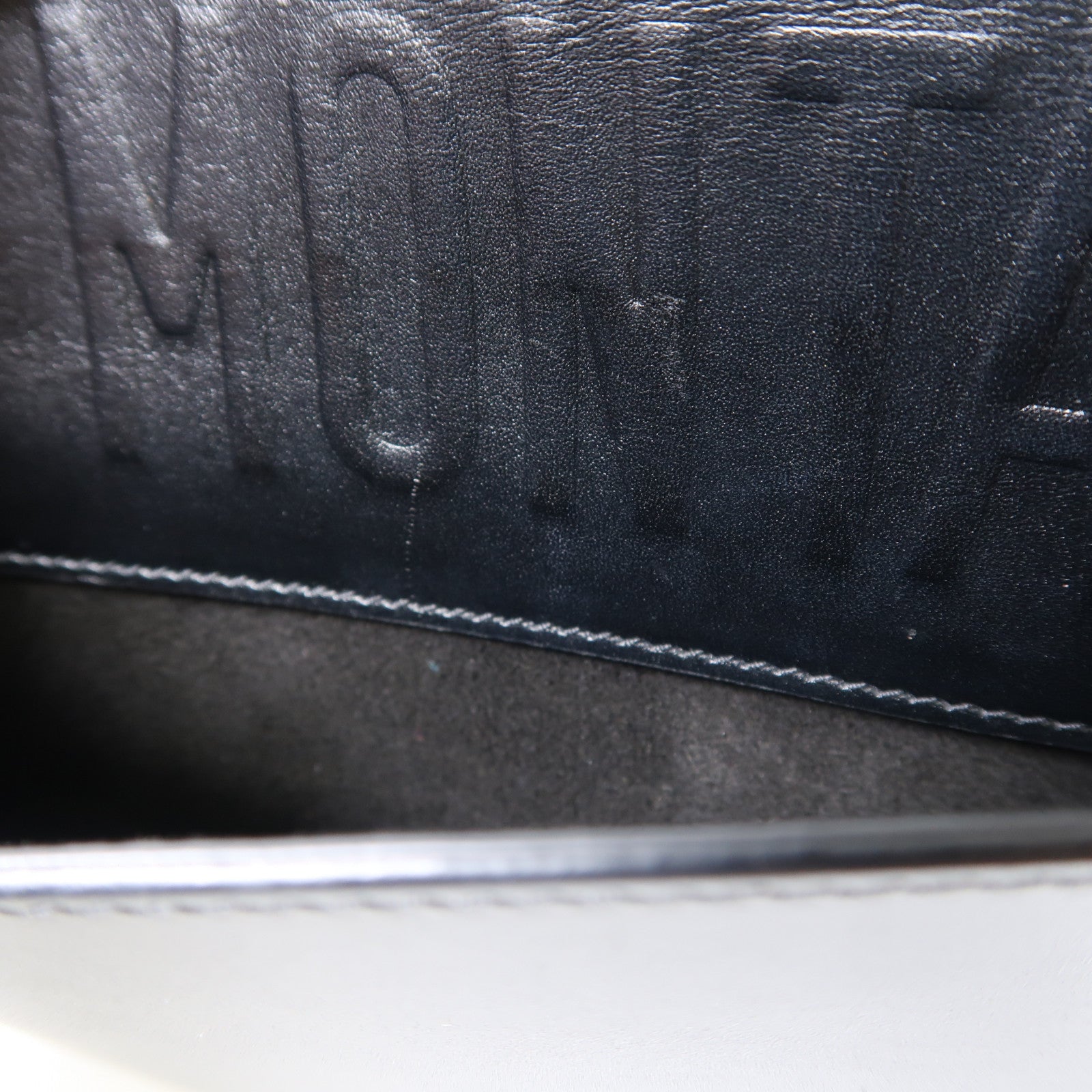 Dior 牛皮皮革Bobby Large金扣肩背袋