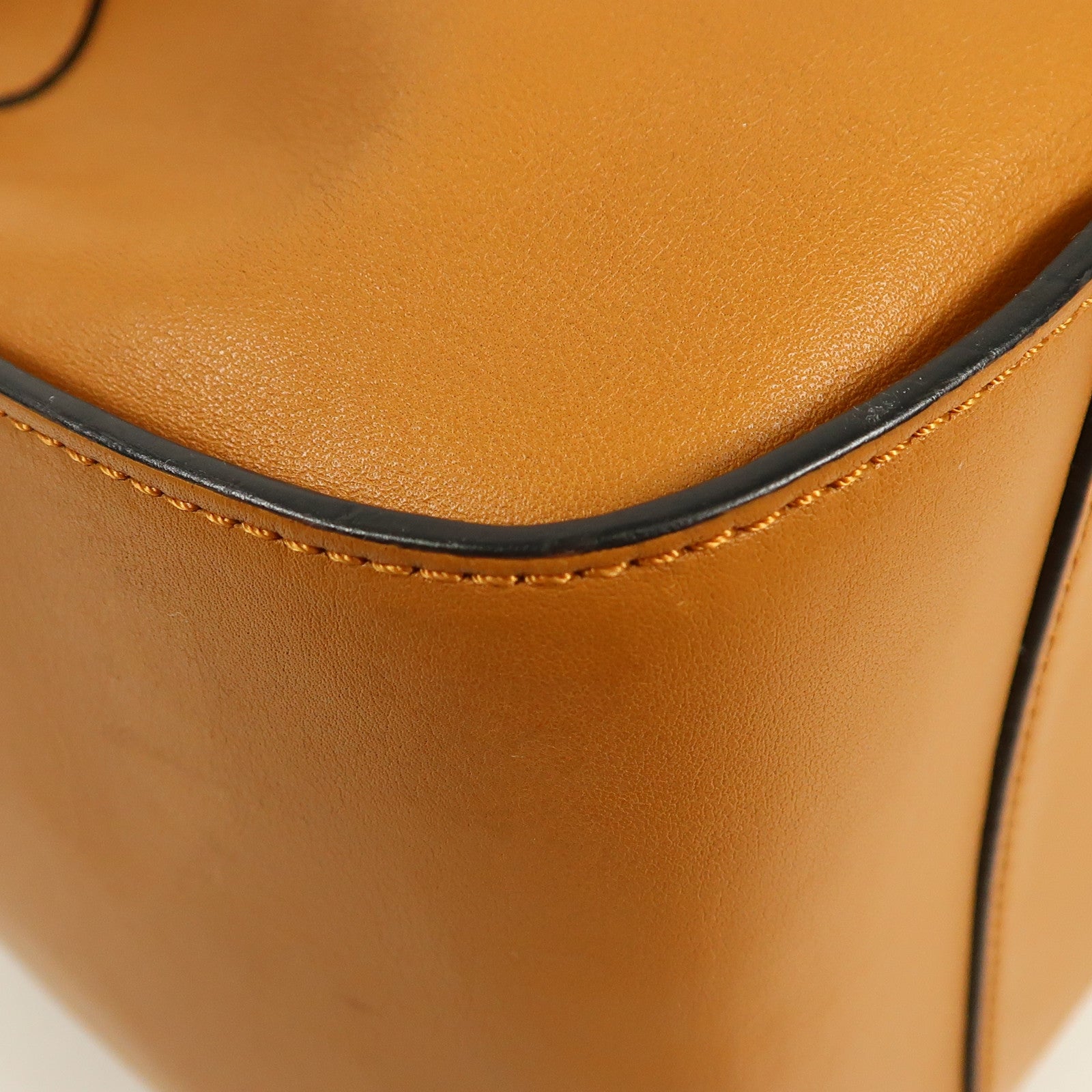 LOEWE 牛皮皮革Hammock銀扣手挽肩背兩用袋