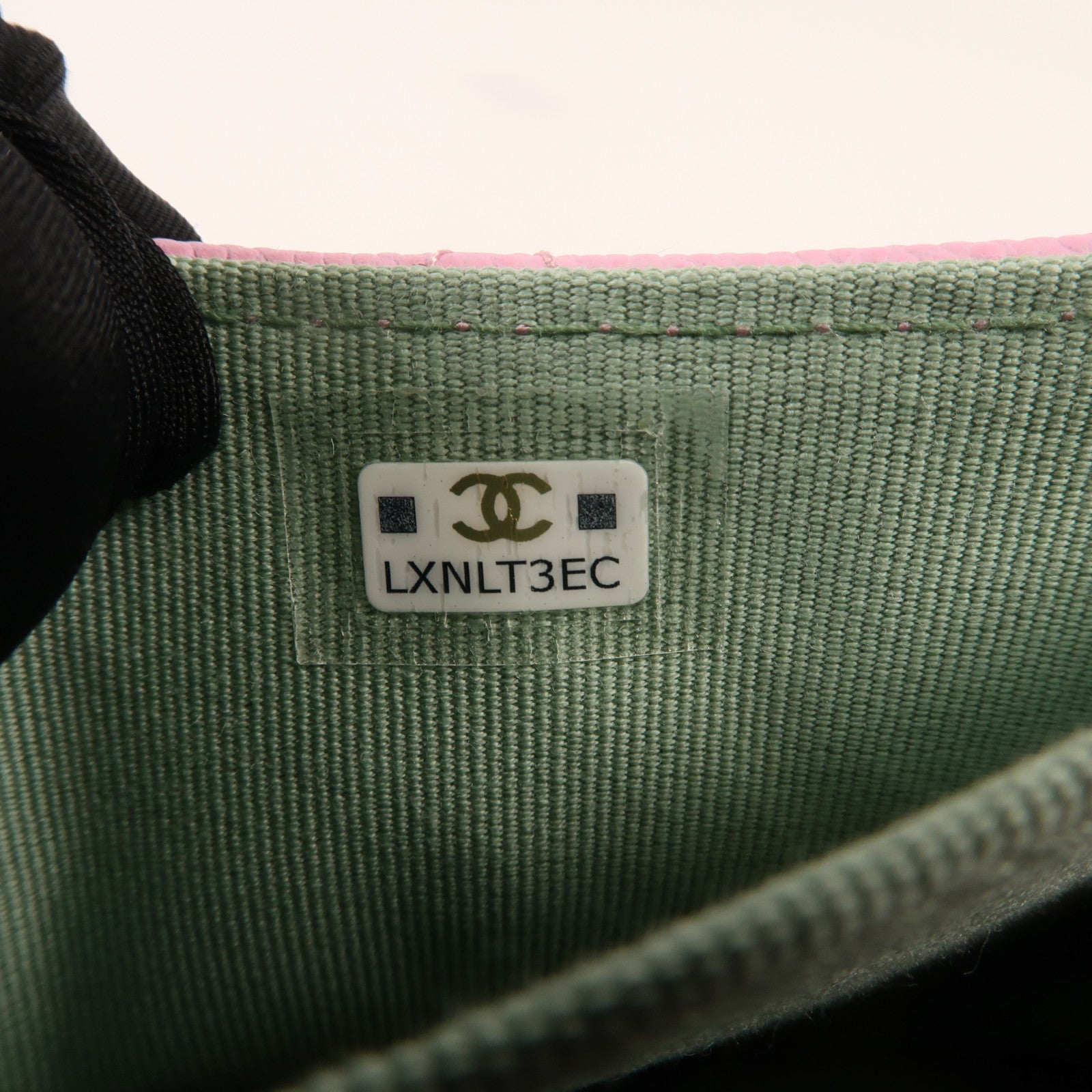 CHANEL 牛皮皮革Wallet金扣錢包