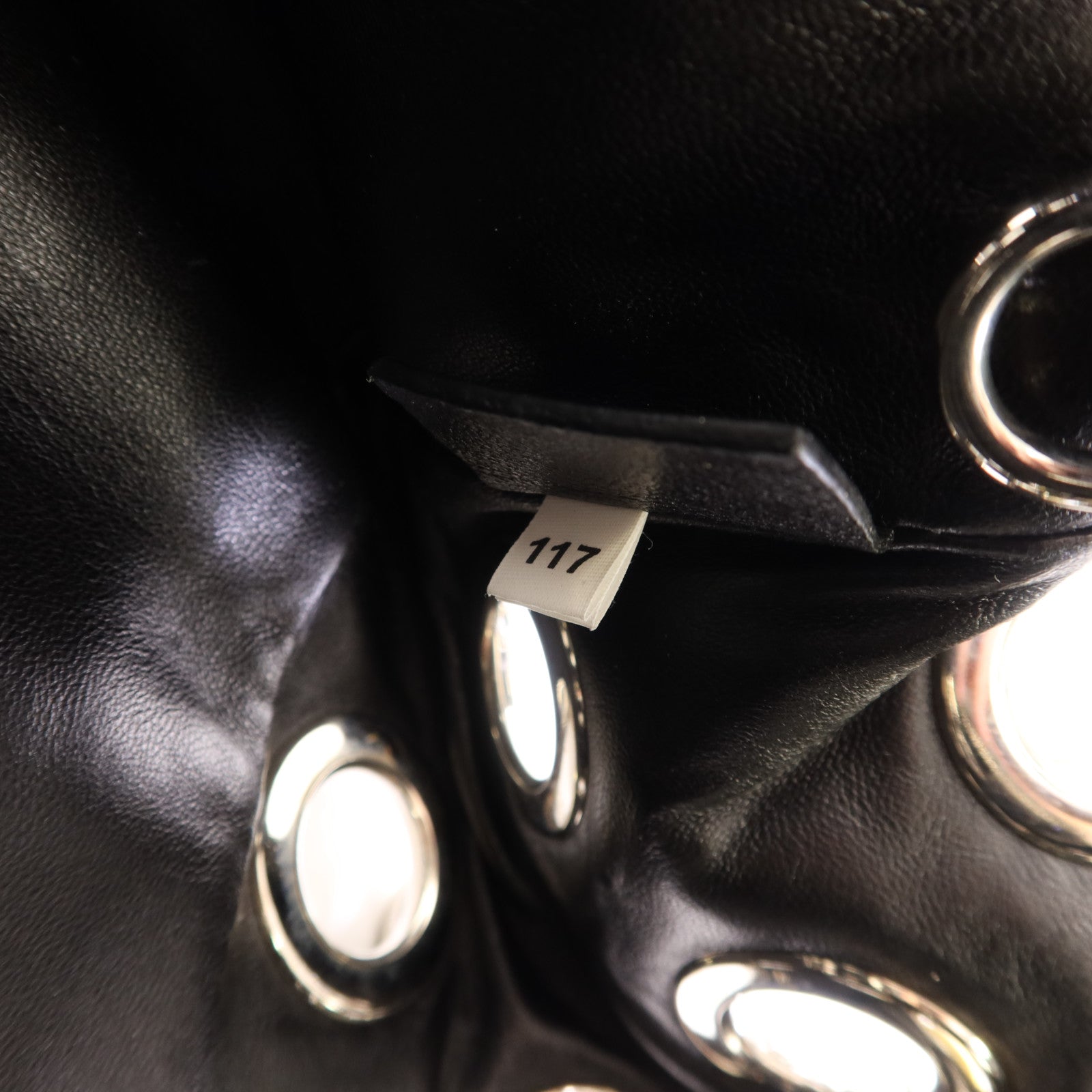 PRADA 牛皮皮革Chain Shoulder Bag銀扣肩背袋