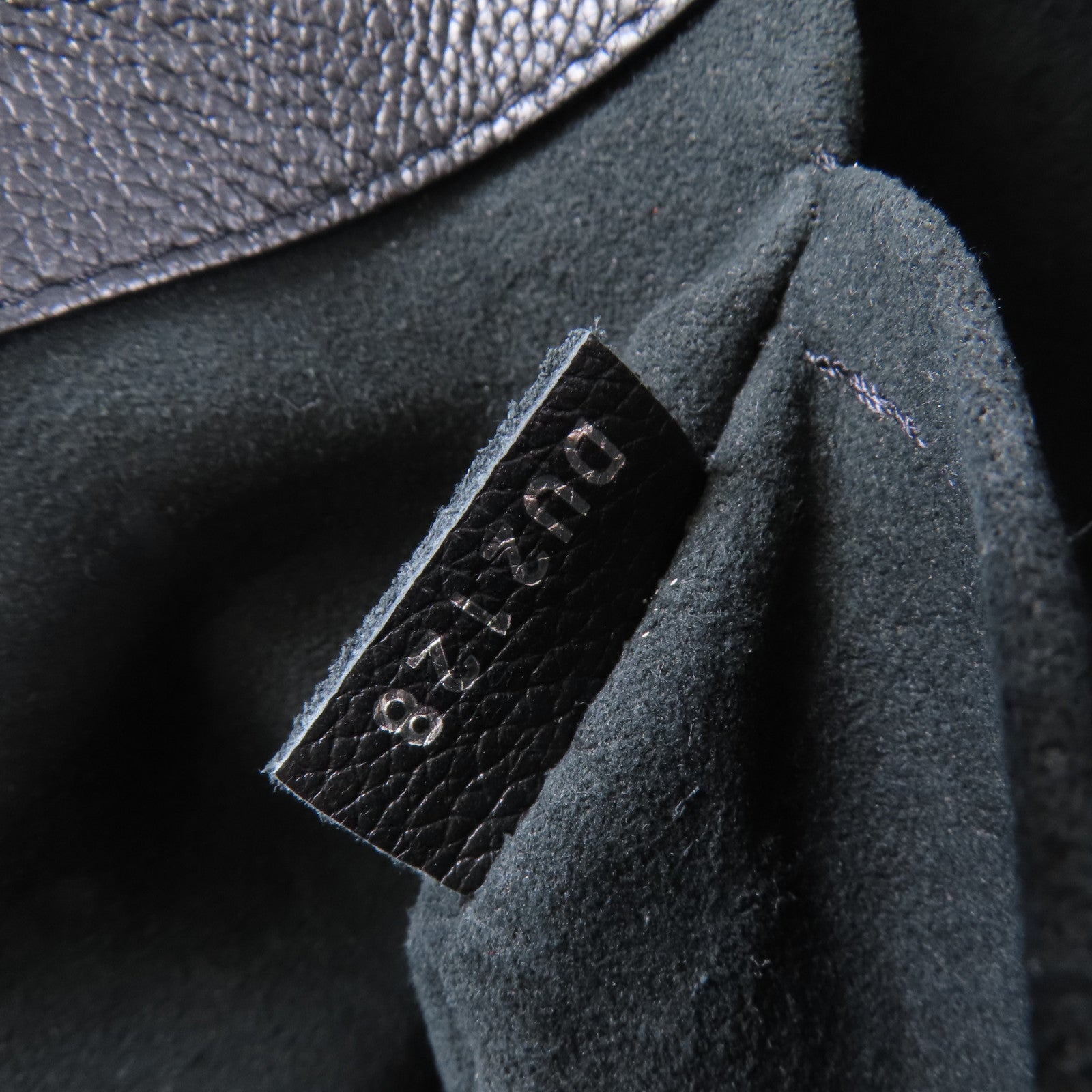 LOUIS VUITTON 牛皮皮革Lock Me Backpack銀扣背包