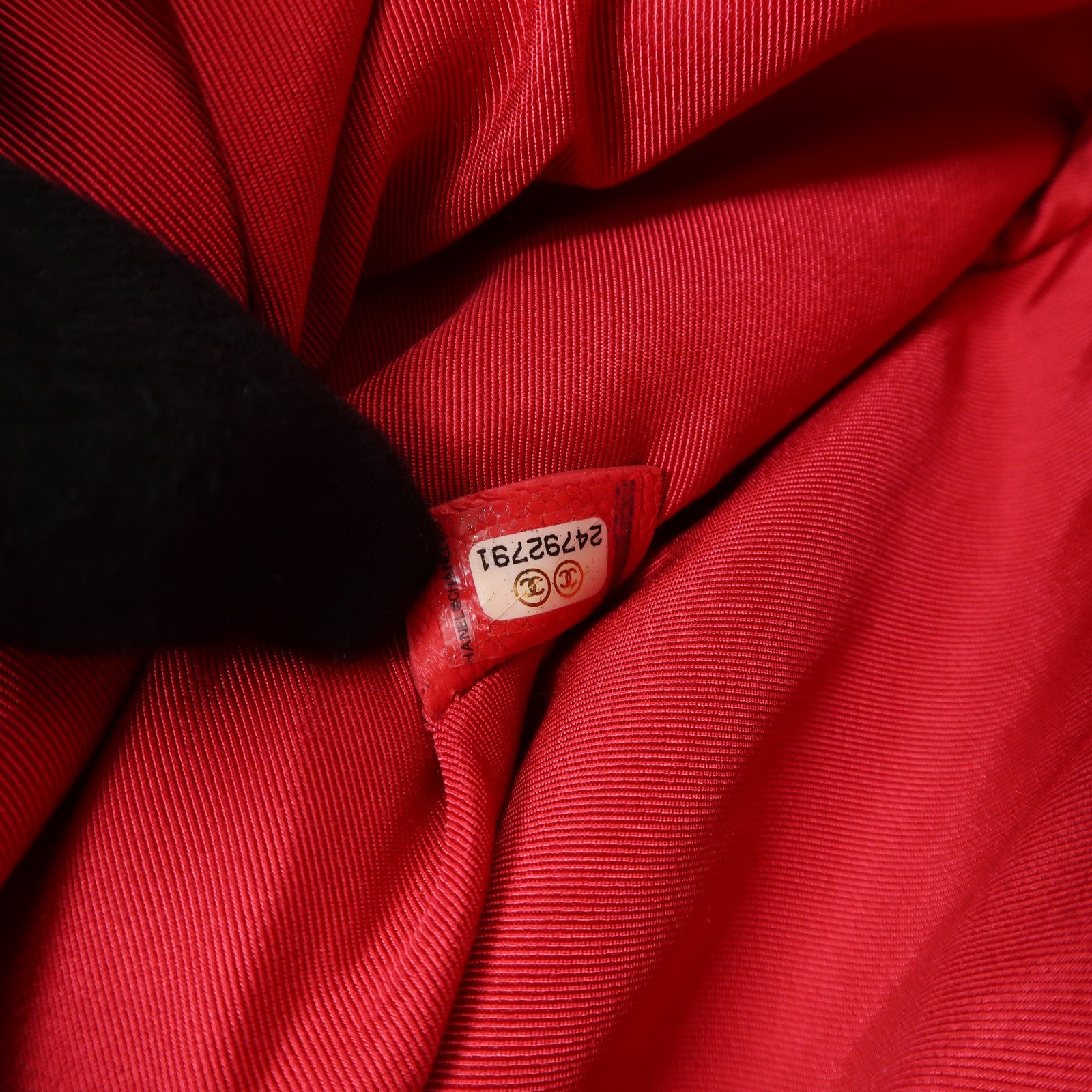 CHANEL 牛皮皮革Clutch金扣手拿包