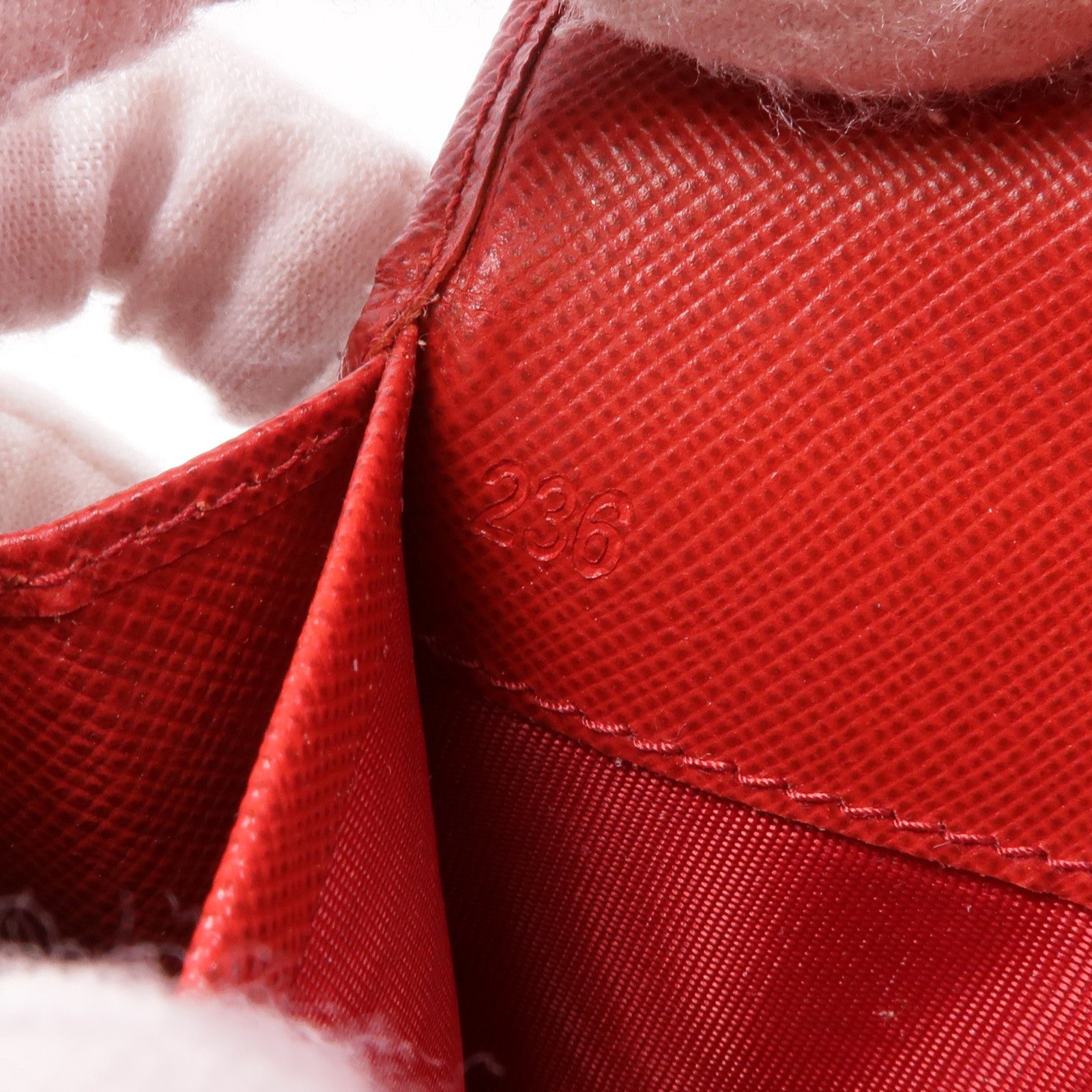 PRADA Saffiano皮革Long Wallet金扣長錢包