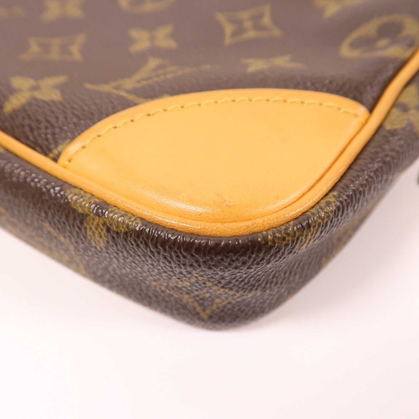 LOUIS VUITTON Monogram Marly Dragonne金扣手拿包