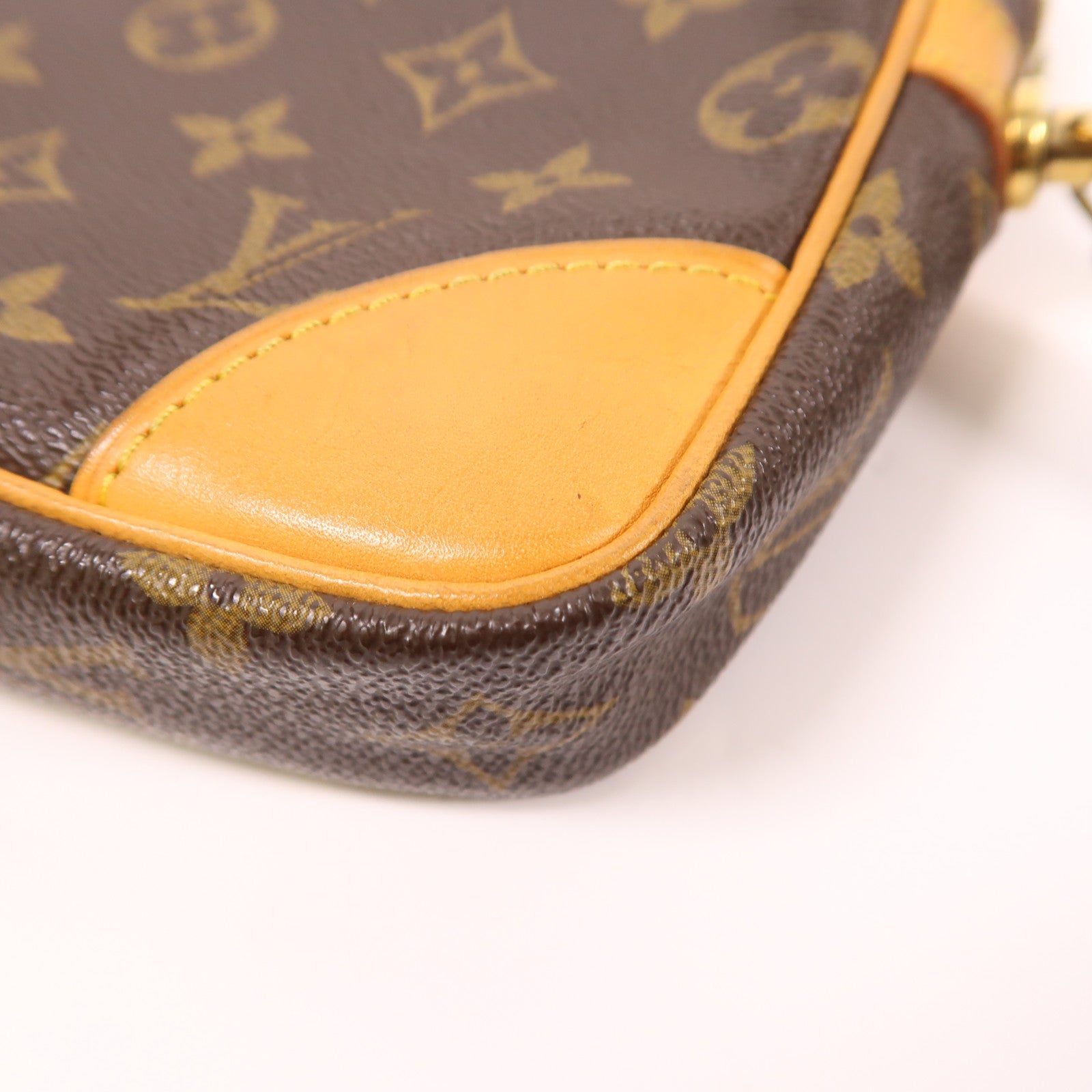 LOUIS VUITTON Monogram Marly Dragonne金扣手拿包