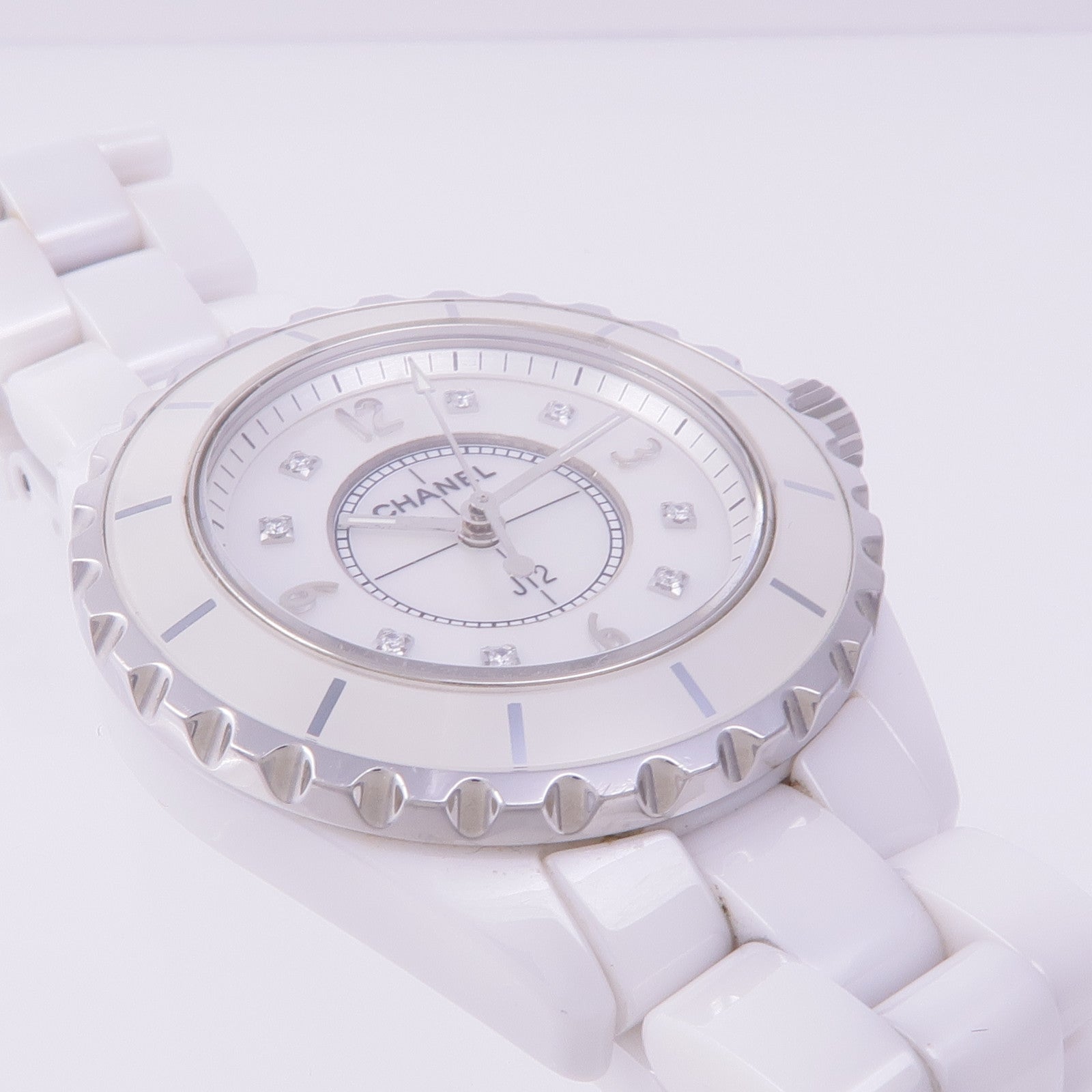 CHANEL J12 8P Diamond H2422