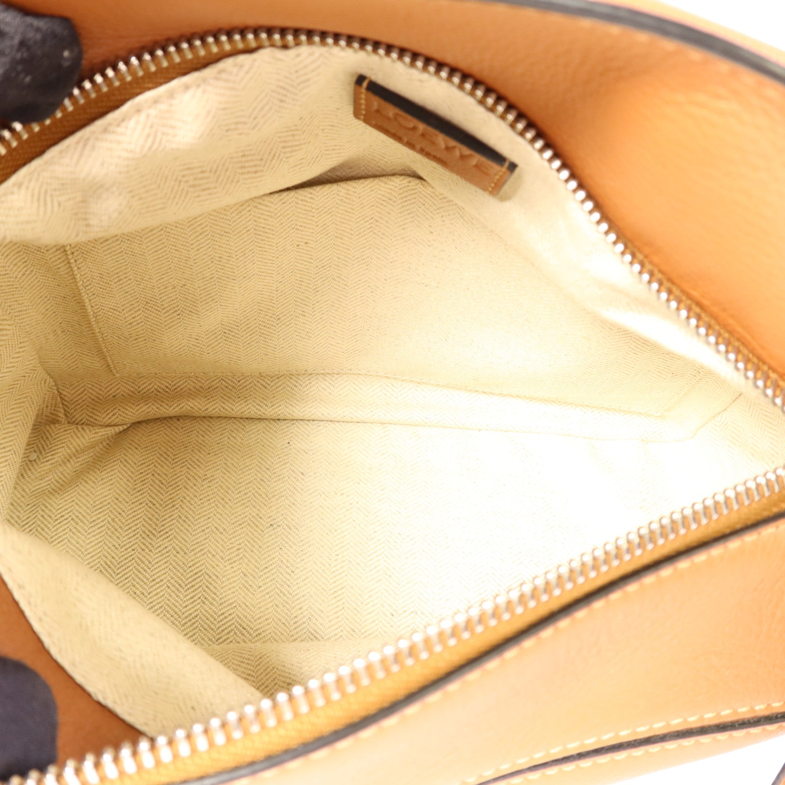 LOEWE 牛皮皮革Puzzle Bag銀扣手挽肩背兩用袋