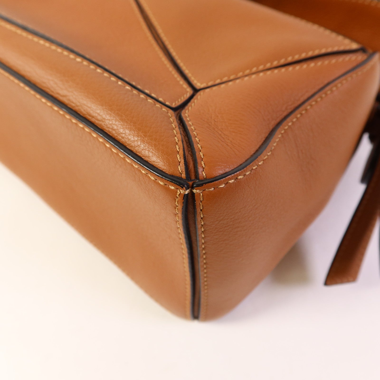 LOEWE 牛皮皮革Puzzle Bag銀扣手挽肩背兩用袋