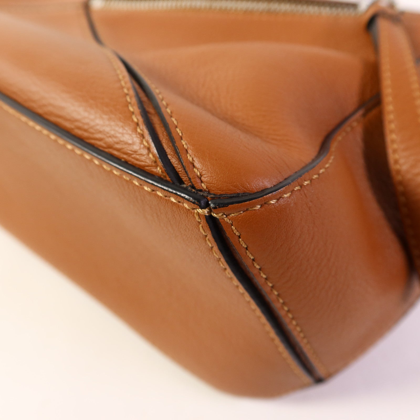 LOEWE 牛皮皮革Puzzle Bag銀扣手挽肩背兩用袋