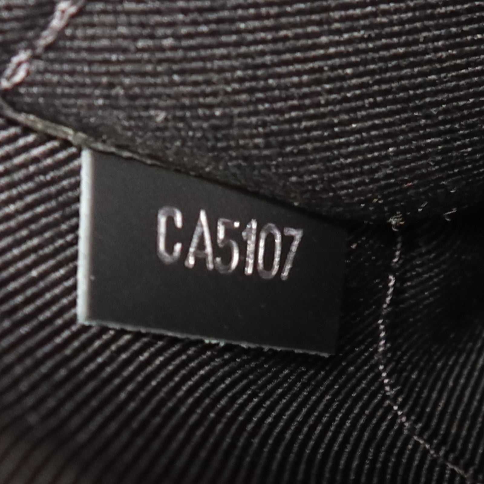 LOUIS VUITTON Damier Graphite Dayton MM銀扣肩背袋