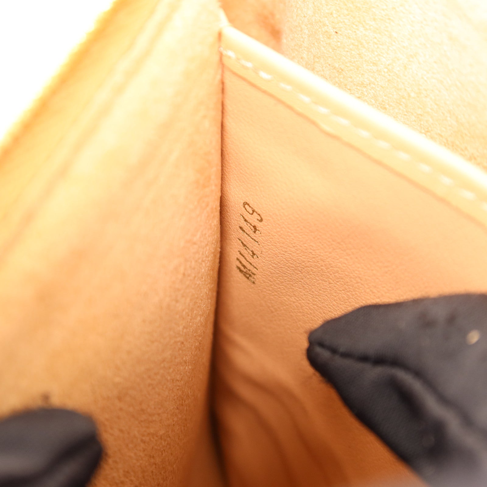 LOUIS VUITTON Damier Double Zip Pochette金扣鏈帶肩背袋