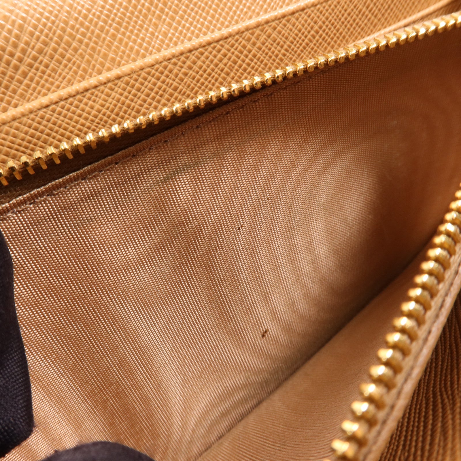 PRADA 牛皮皮革Long Wallet金扣長錢包