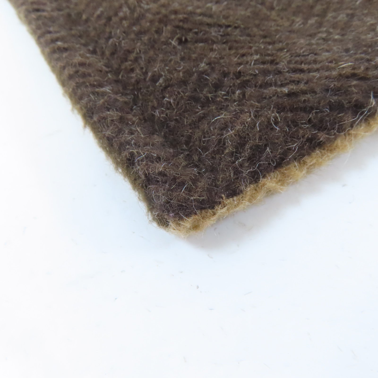 【激減優惠】羊毛Hand Bag銀扣手挽袋啡色