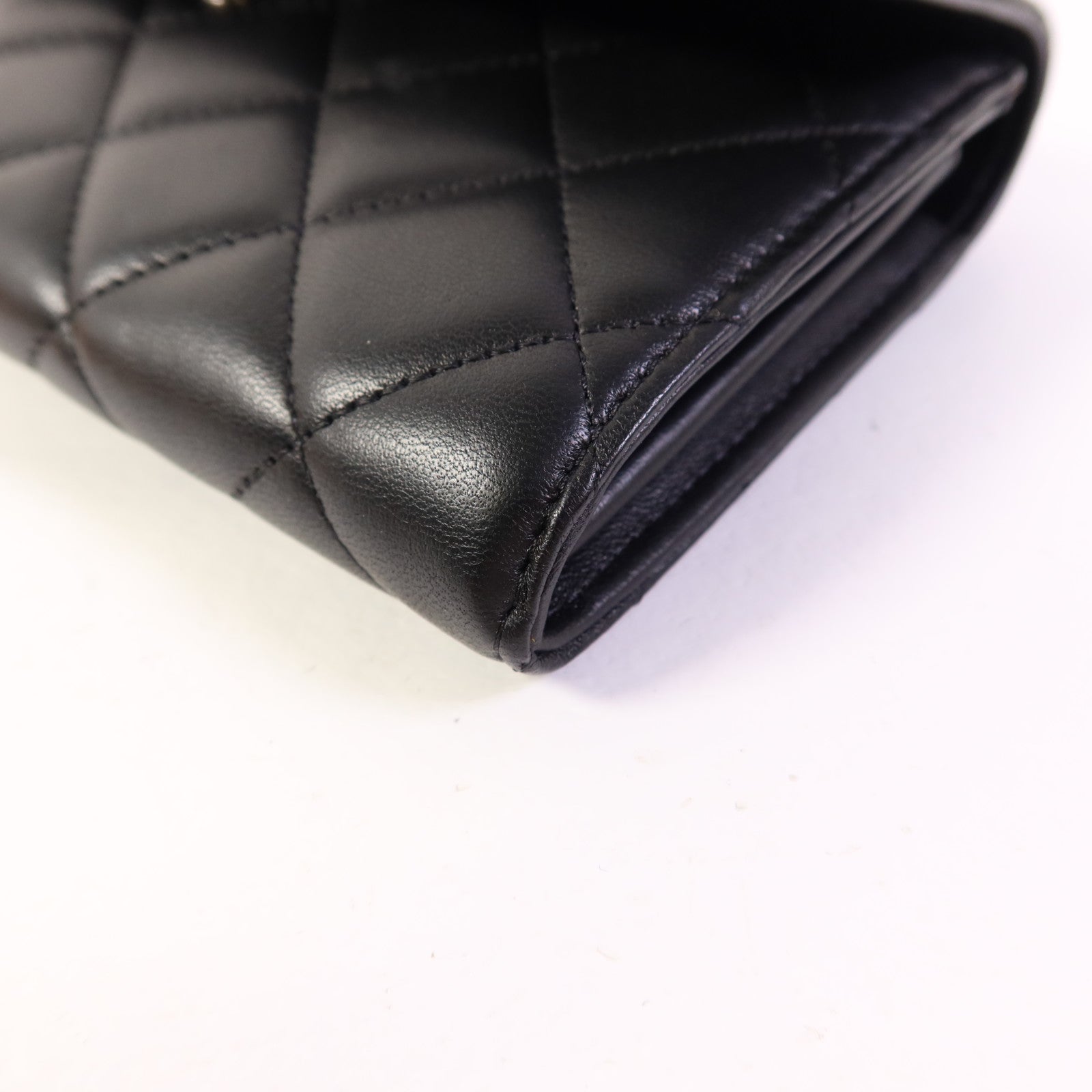 CHANEL 羊皮皮革Bifold Long Wallet銀扣長錢包