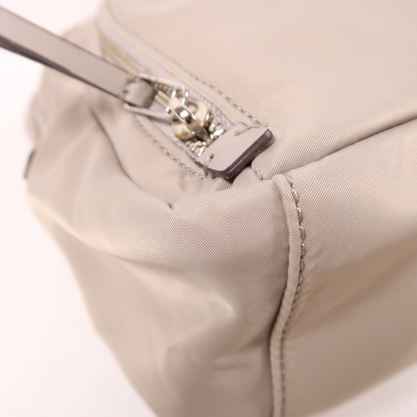 Kate Spade 尼龍Backpack銀扣背包