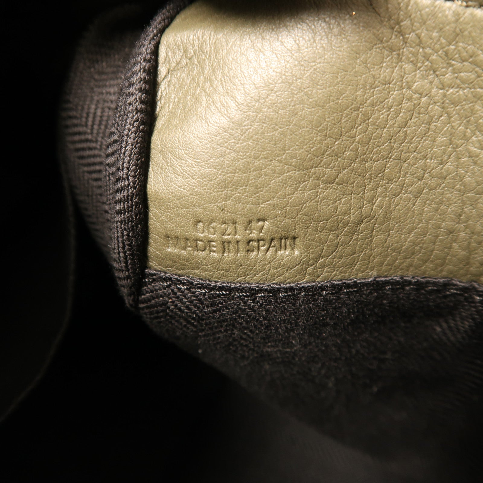 LOEWE 牛皮皮革Small Puzzle Bumbag銀扣肩背袋