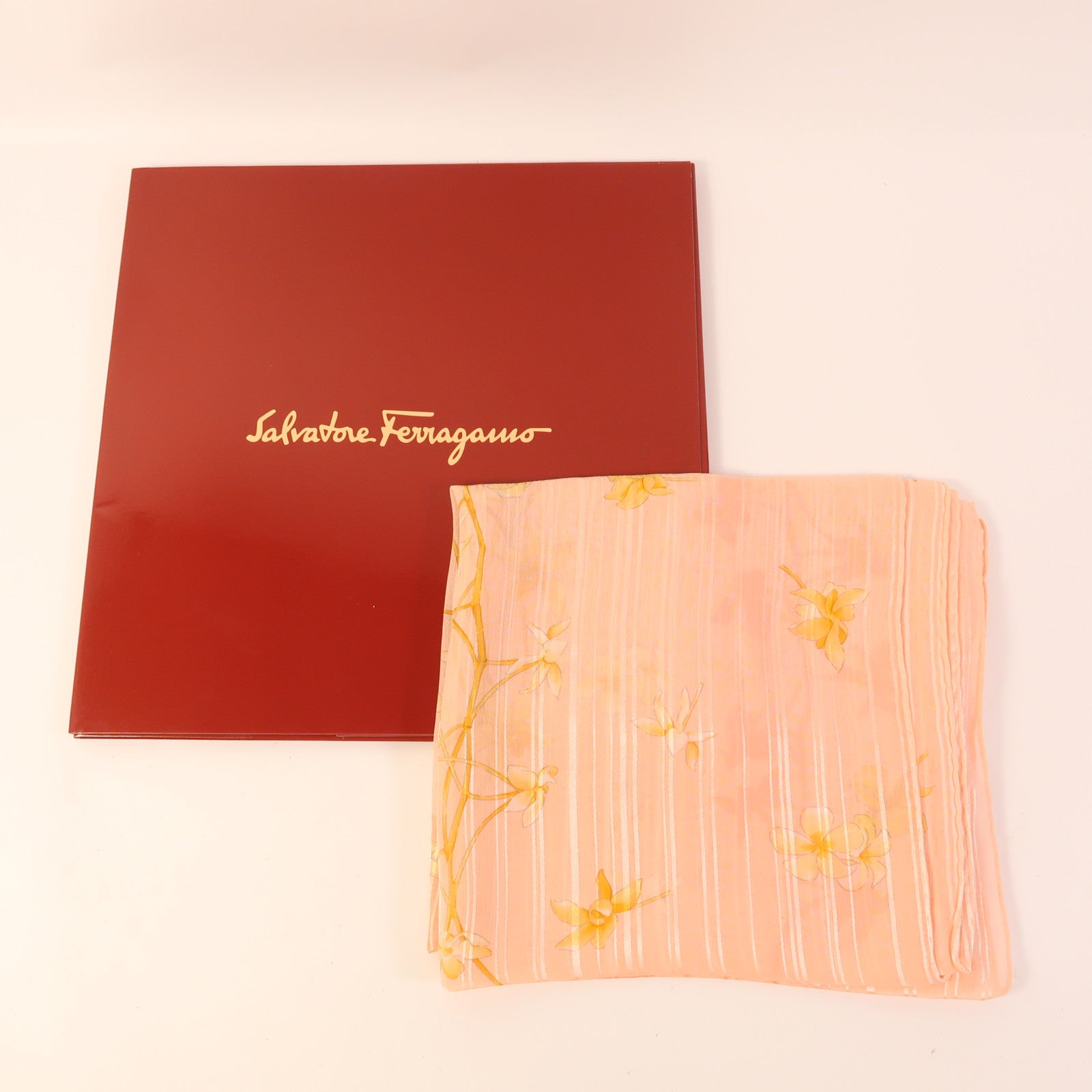 Salvatore Ferragamo 絲質Scarf絲巾