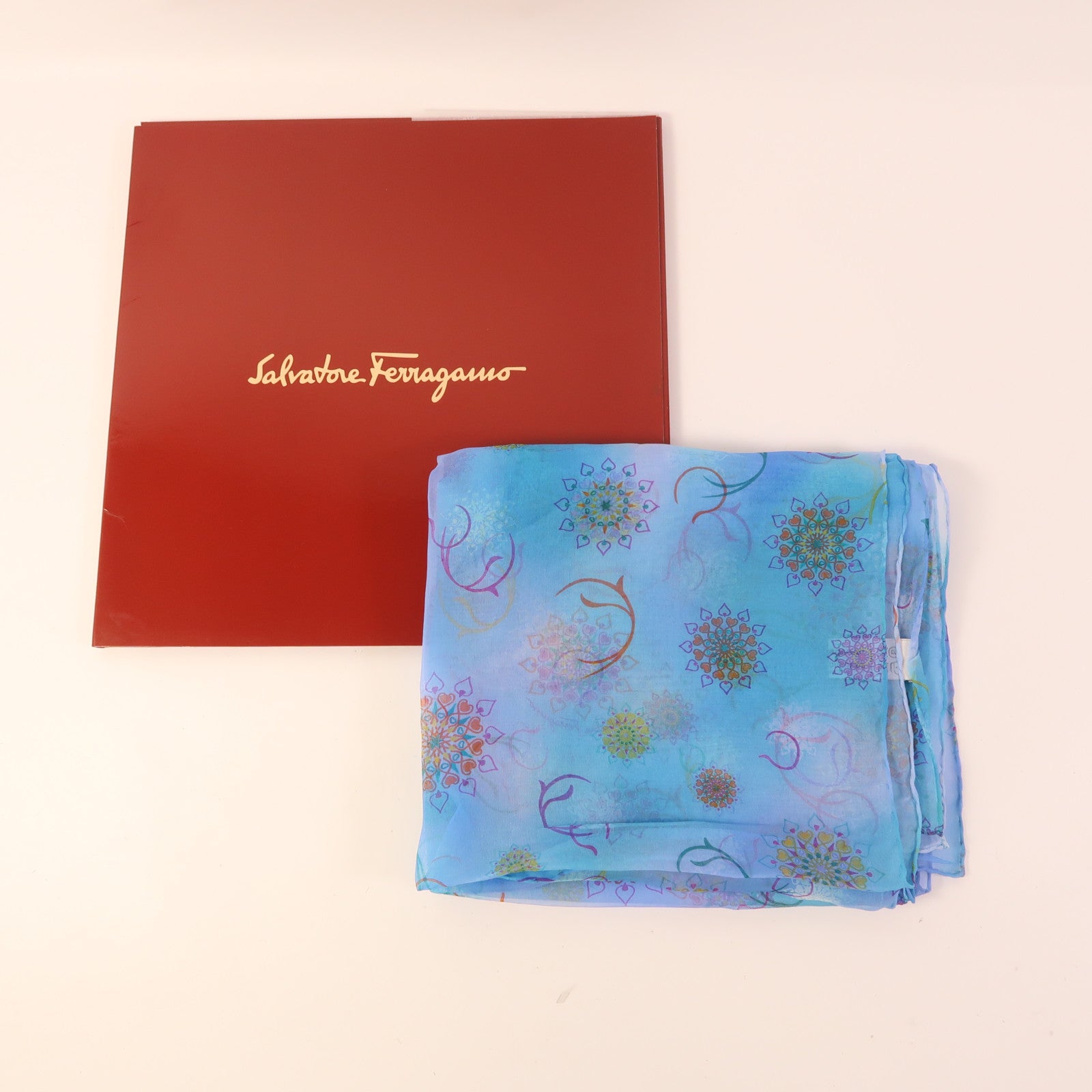 Salvatore Ferragamo 絲質Scarf絲巾