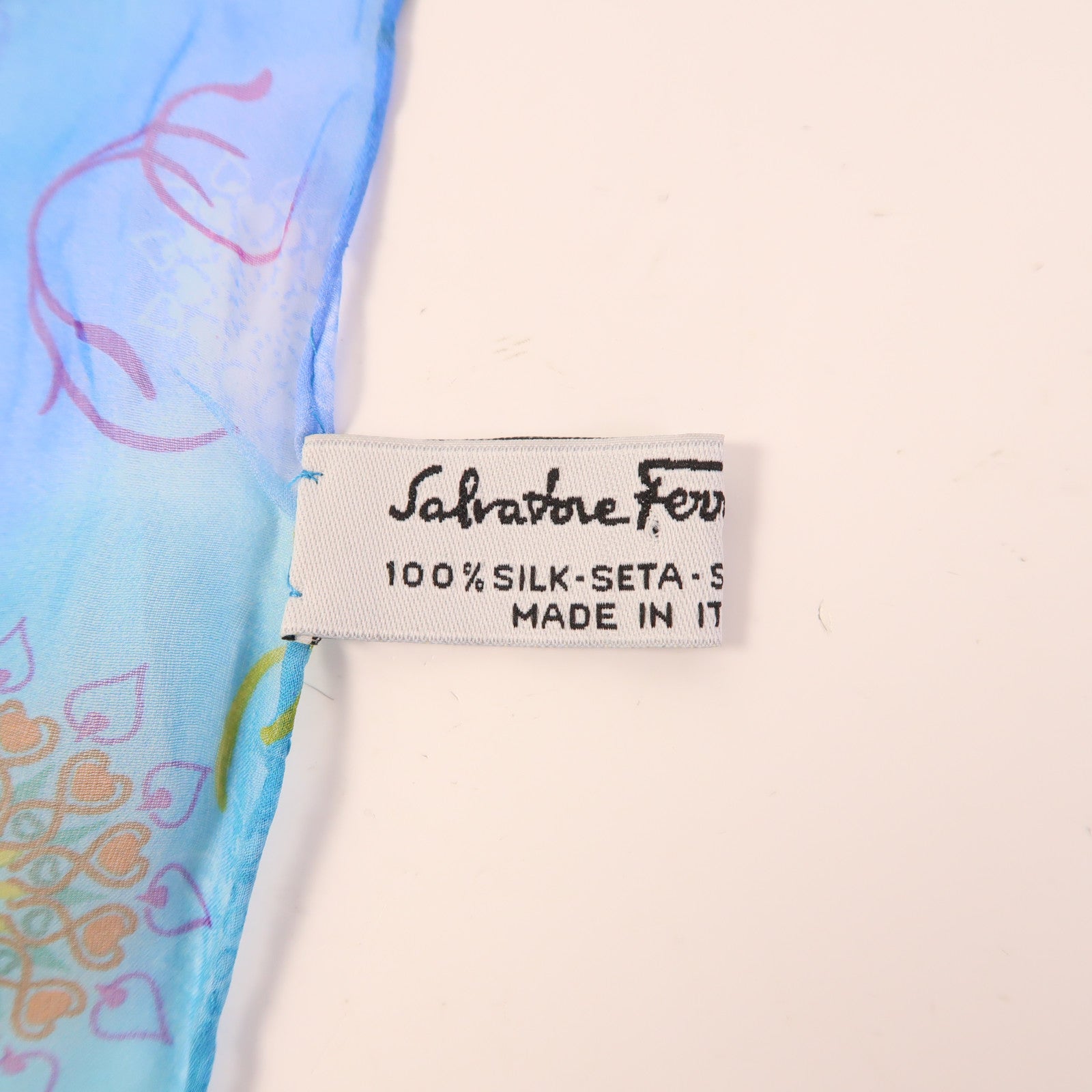 Salvatore Ferragamo 絲質Scarf絲巾