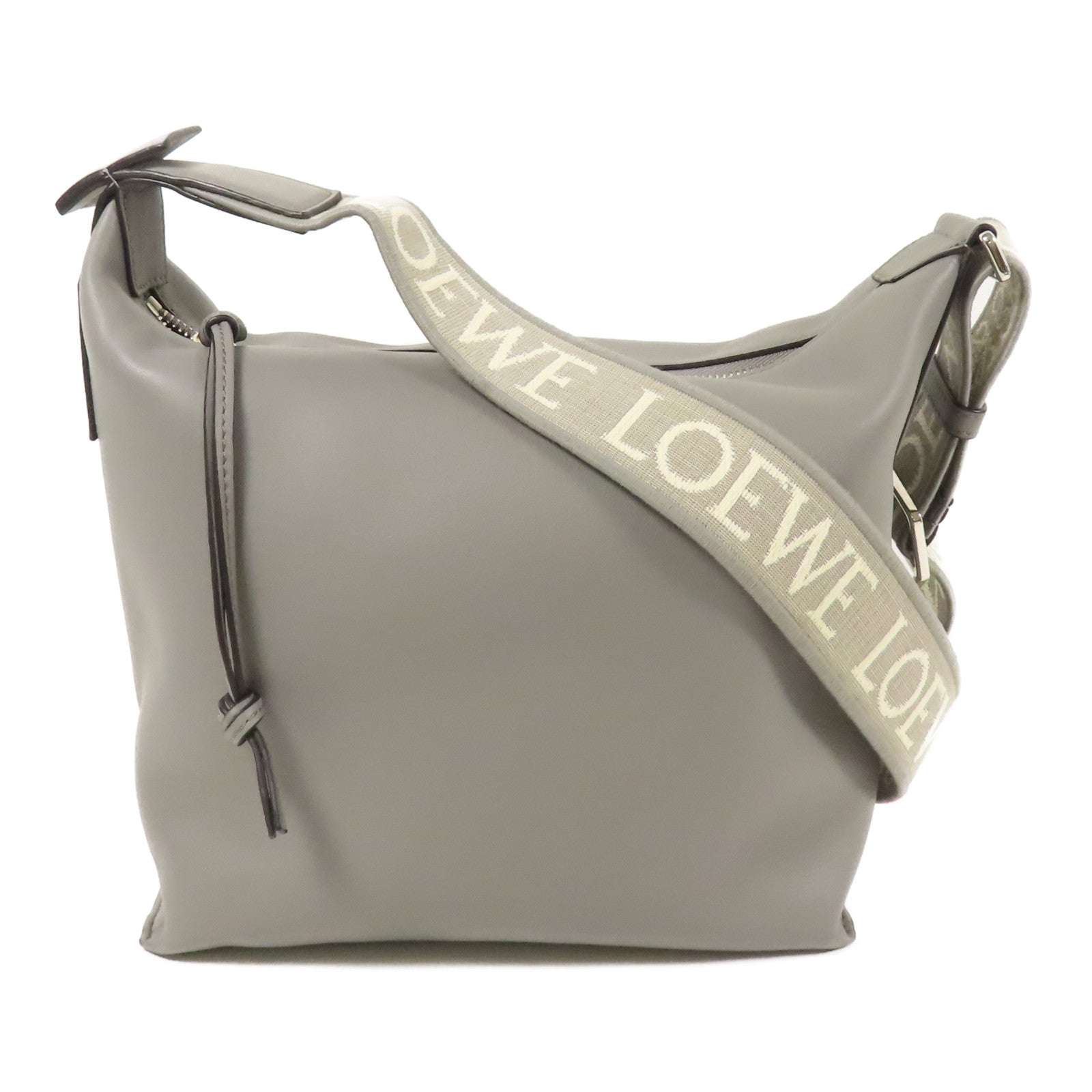 LOEWE 【激減優惠】牛皮皮革Cubi銀扣肩背袋