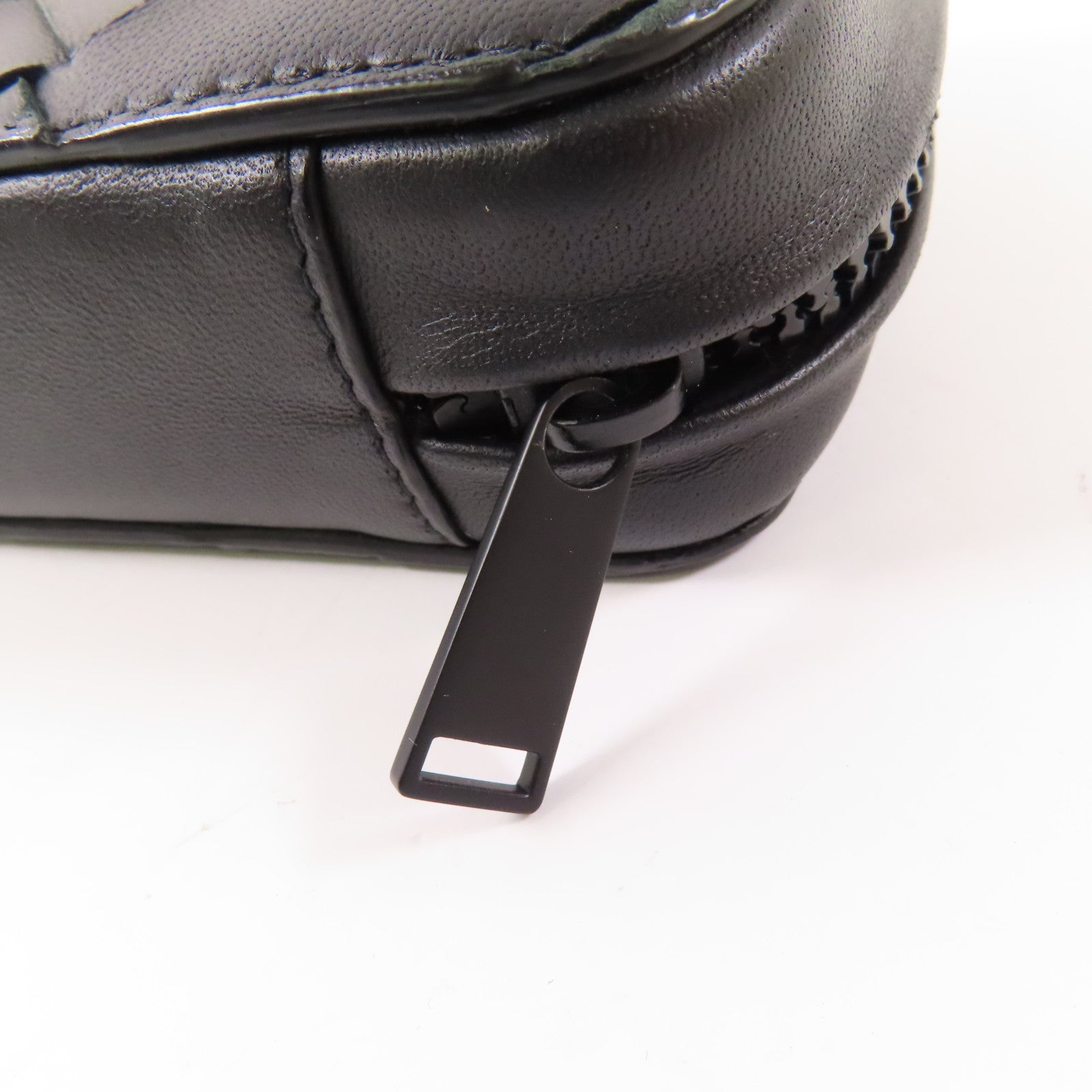 BOTTEGA VENETA 牛皮皮革Pouch手拿包