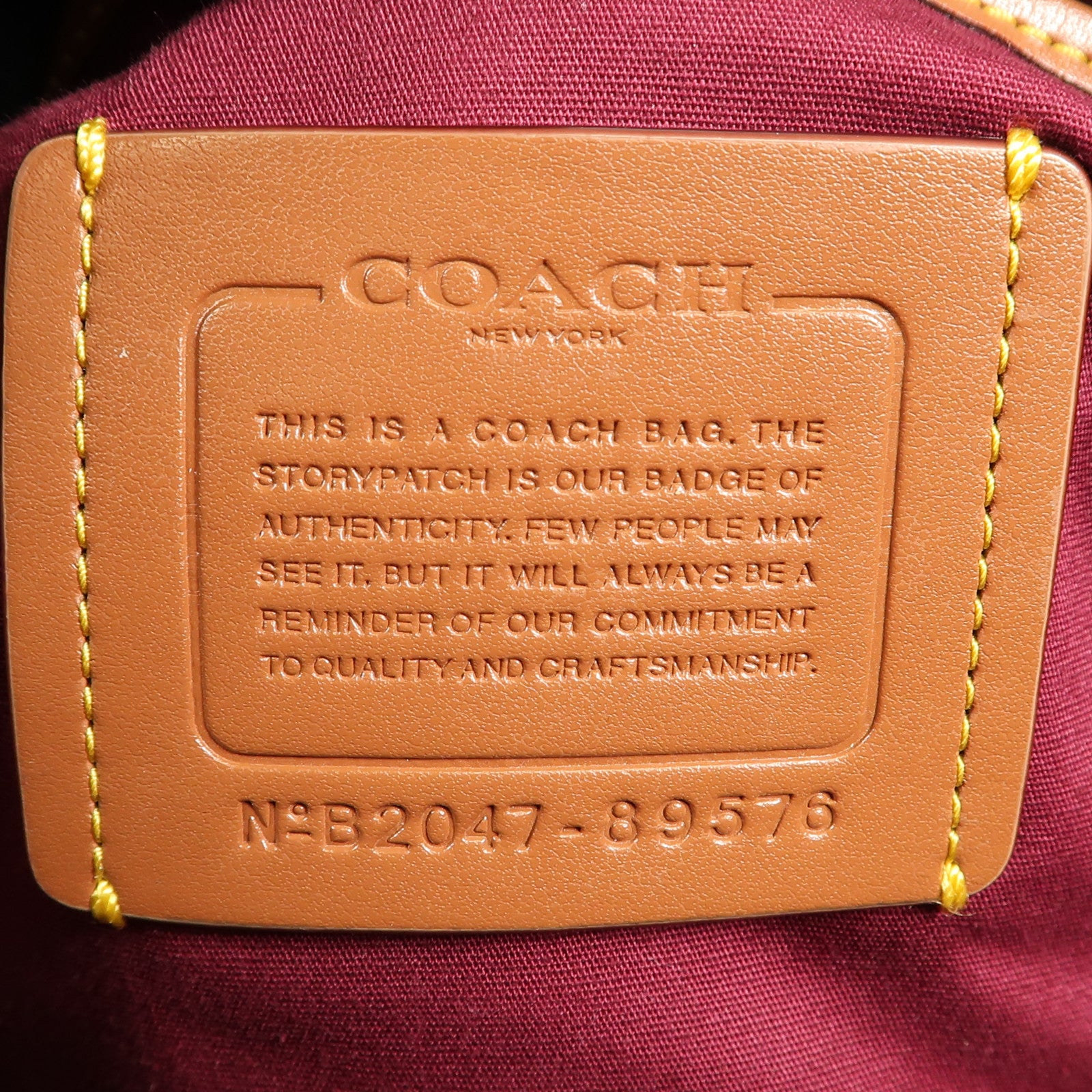 COACH 塗層帆布Shoulder Bag金扣肩背袋