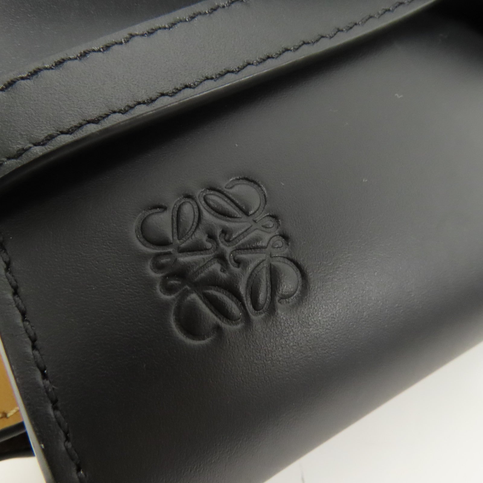 LOEWE 牛皮皮革Mini Gate金扣肩背袋