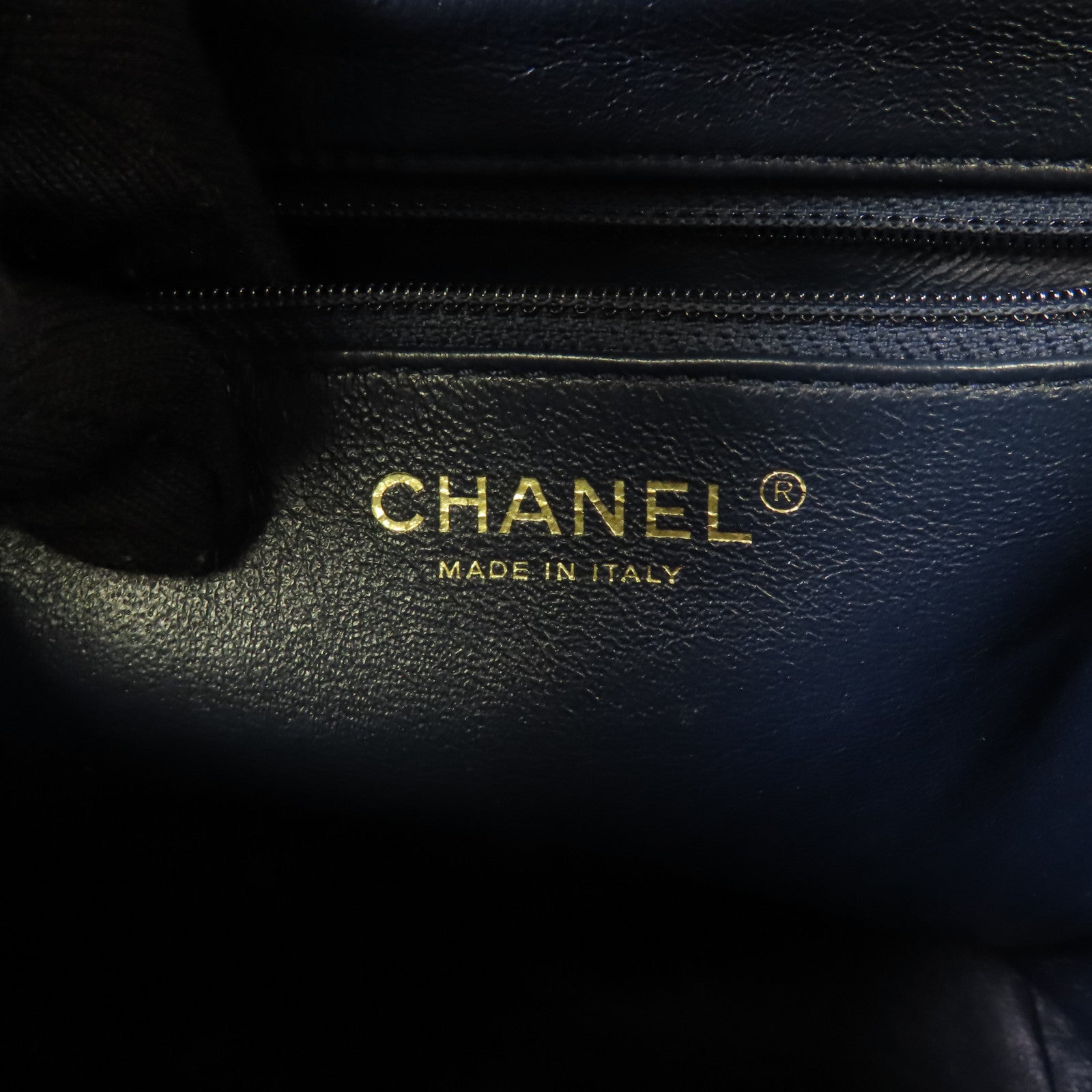 CHANEL 牛皮皮革Backpack金扣鏈帶背包