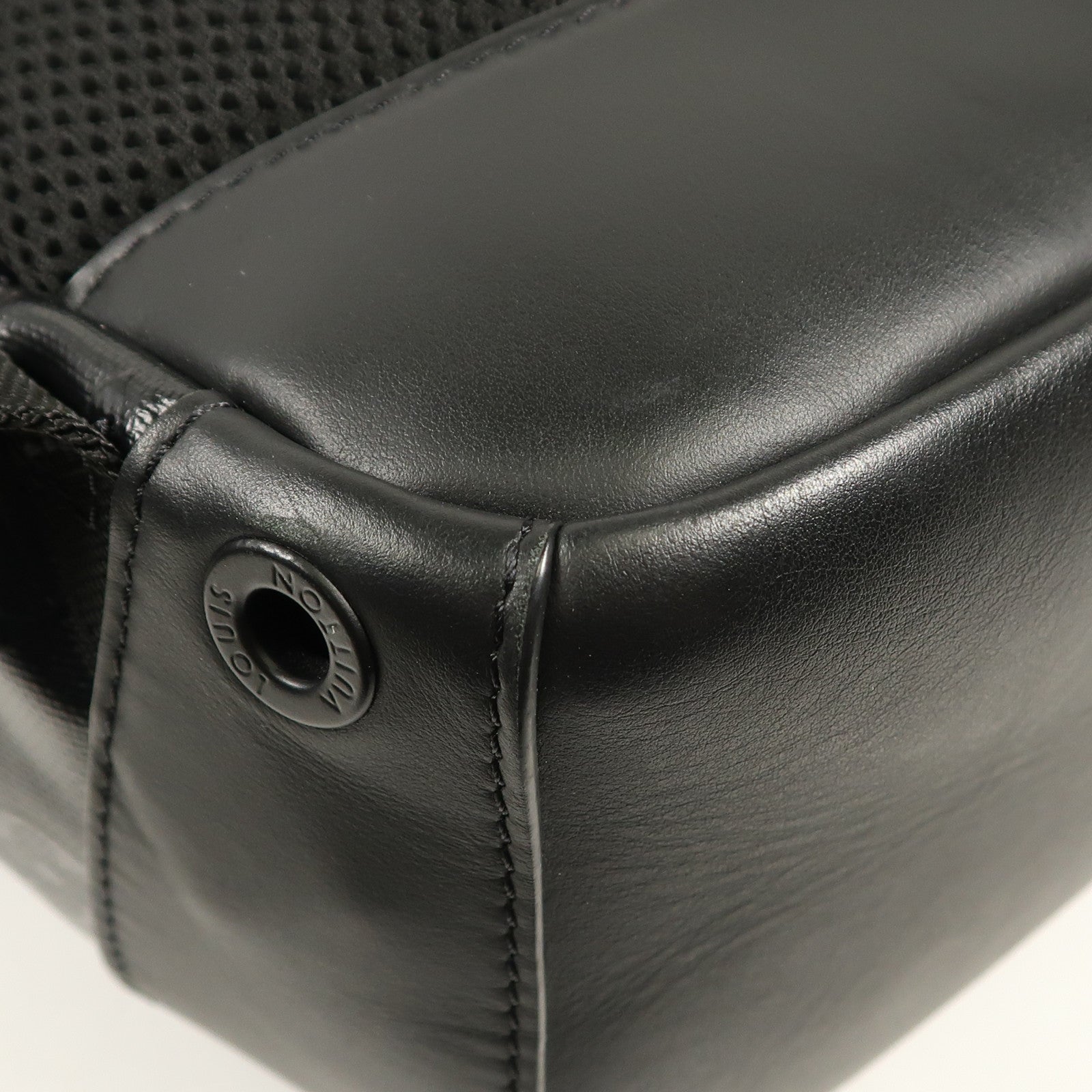 LOUIS VUITTON Monogram Storm Ski Backpack背包