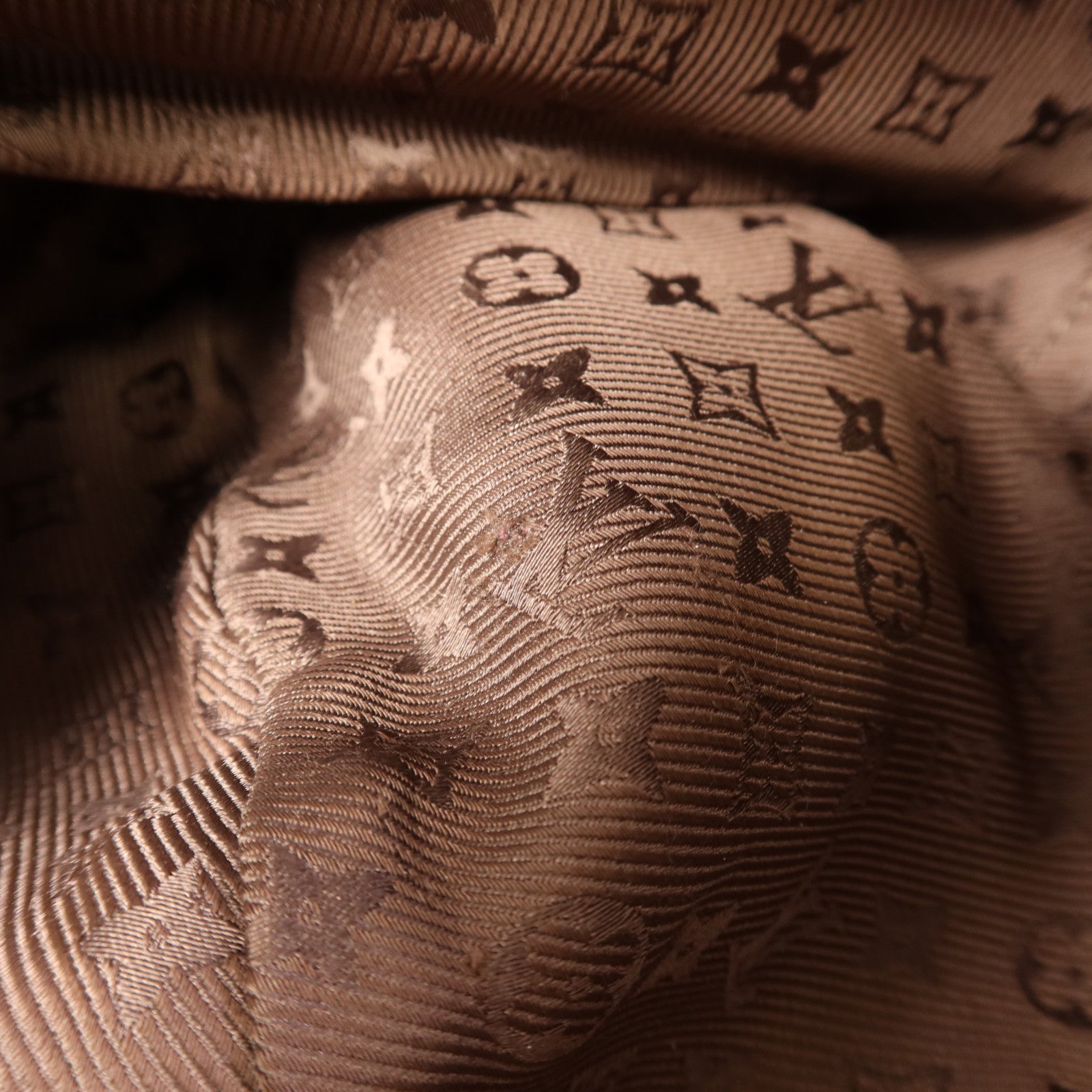 LOUIS VUITTON Mahina Onatah GM金扣肩背袋