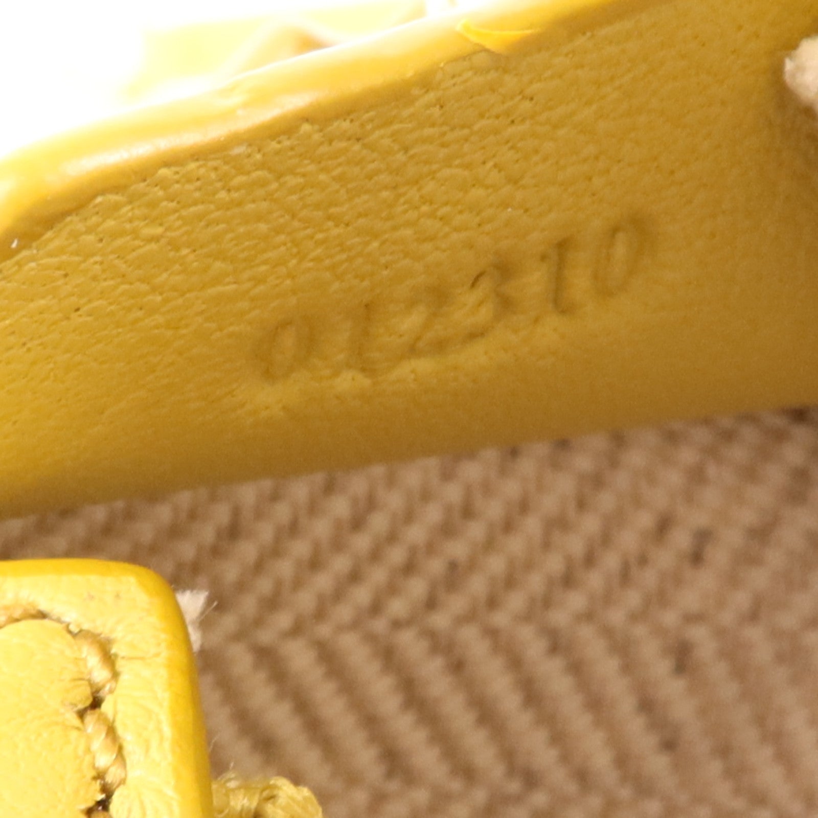 LOEWE 牛皮皮革Mini Puzzle金扣手挽肩背兩用袋