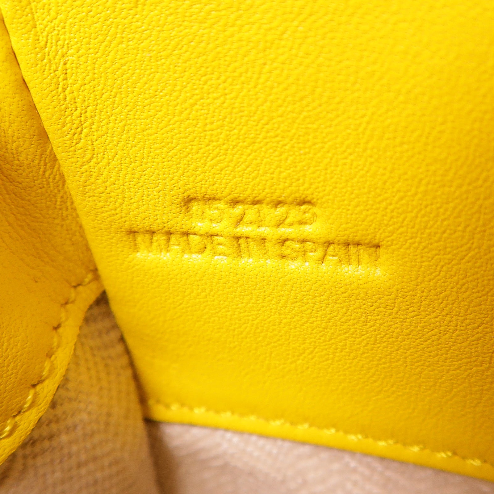 LOEWE 羊皮皮革Nano Hammock金扣手挽肩背兩用袋