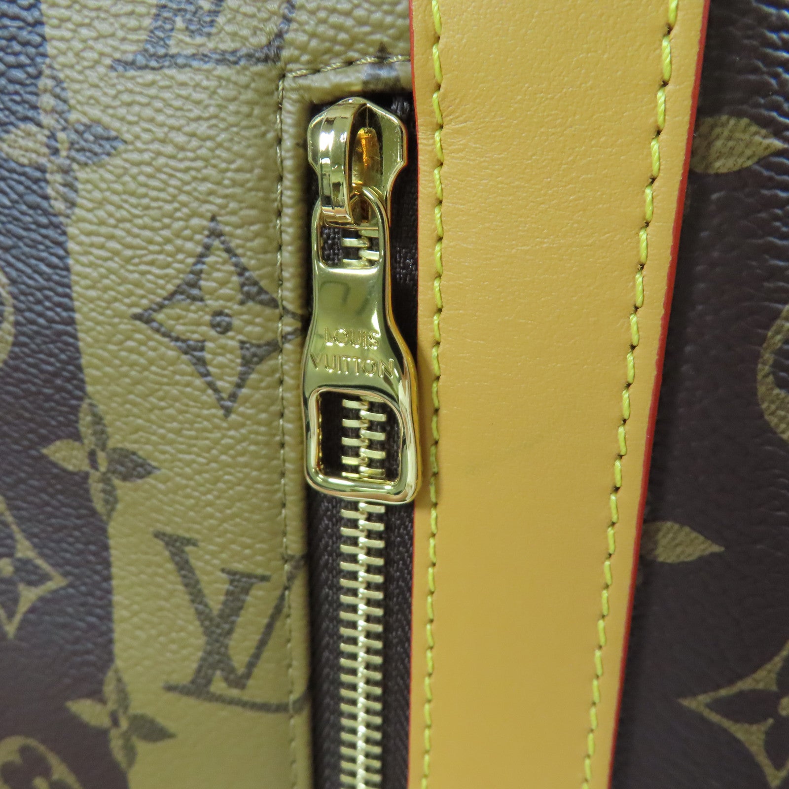 LOUIS VUITTON Monogram Stripe Nigo Randonnee金扣背包