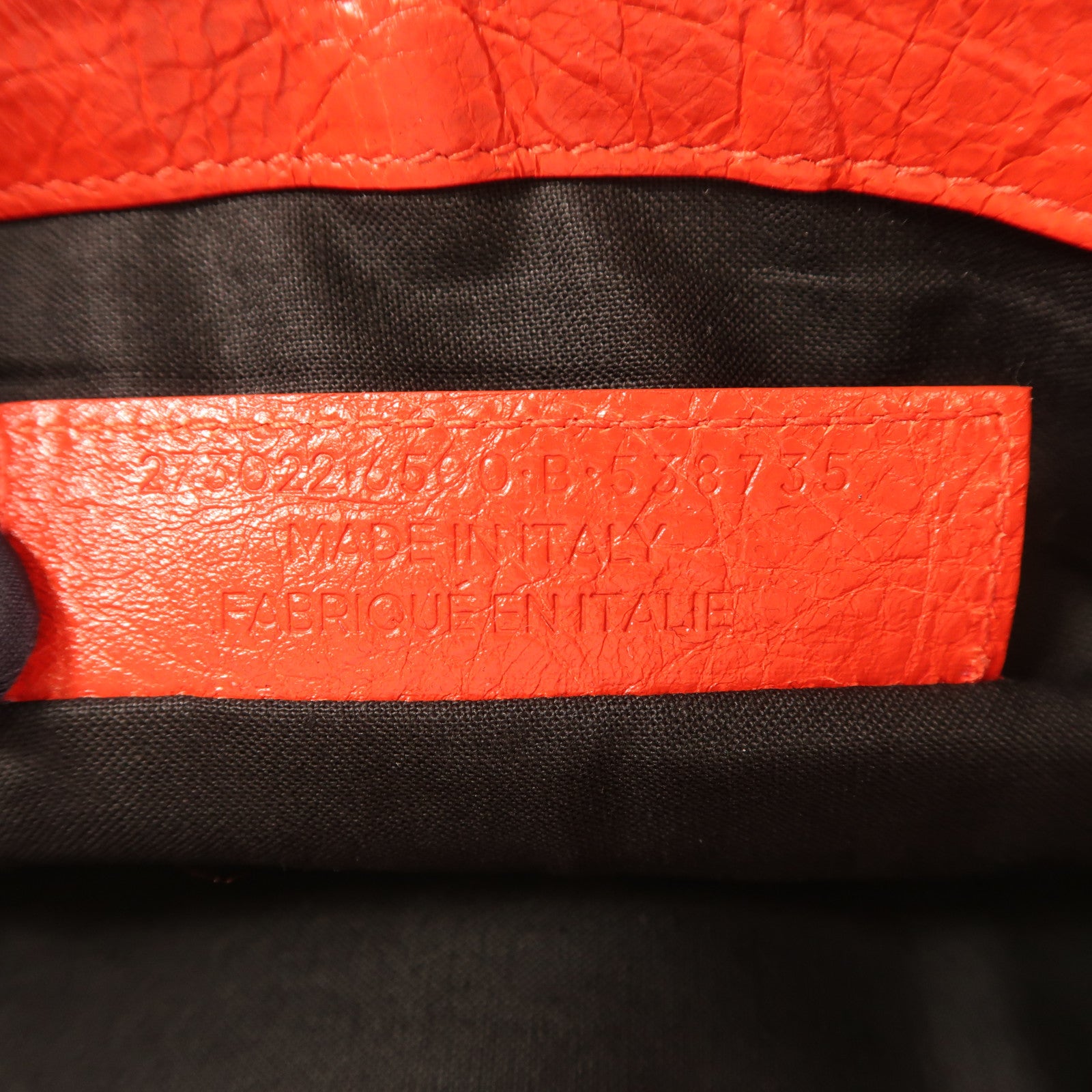 BALENCIAGA 牛皮皮革Pouch金扣手拿包