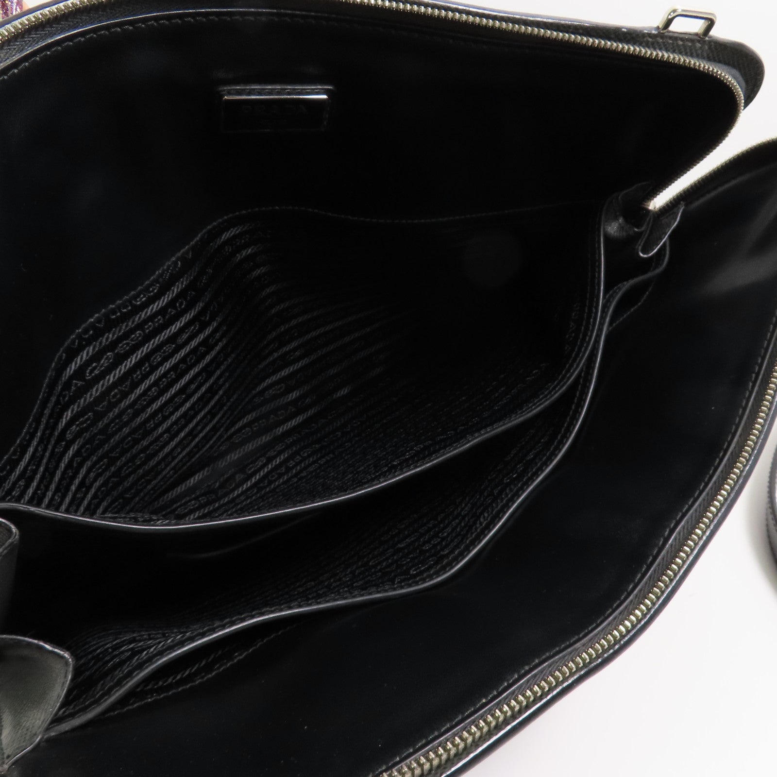 PRADA 牛皮皮革Briefcase銀扣公事包