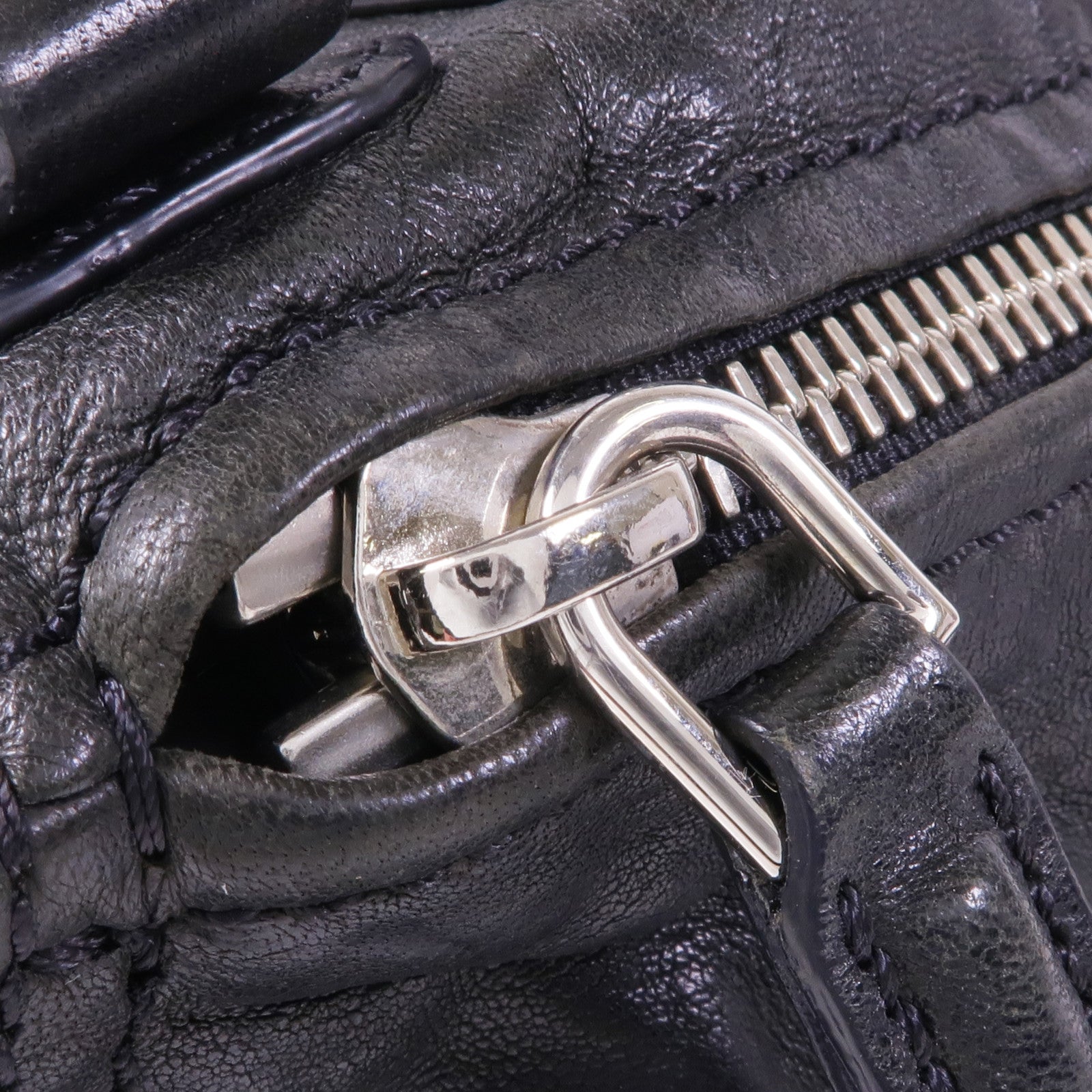 GIVENCHY 牛皮皮革Pandora Medium銀扣手挽肩背兩用袋