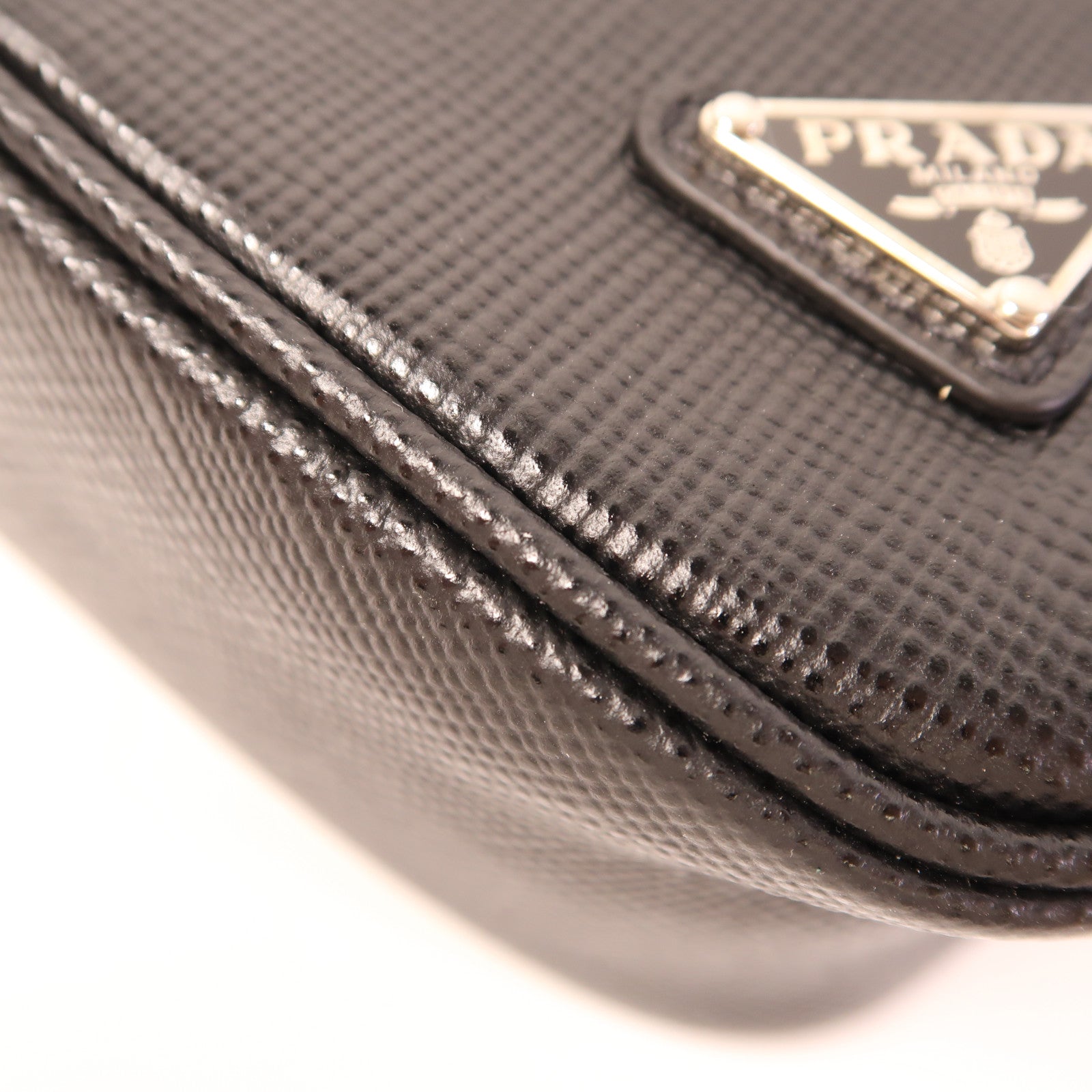 PRADA 牛皮皮革Hand Bag銀扣手拿包