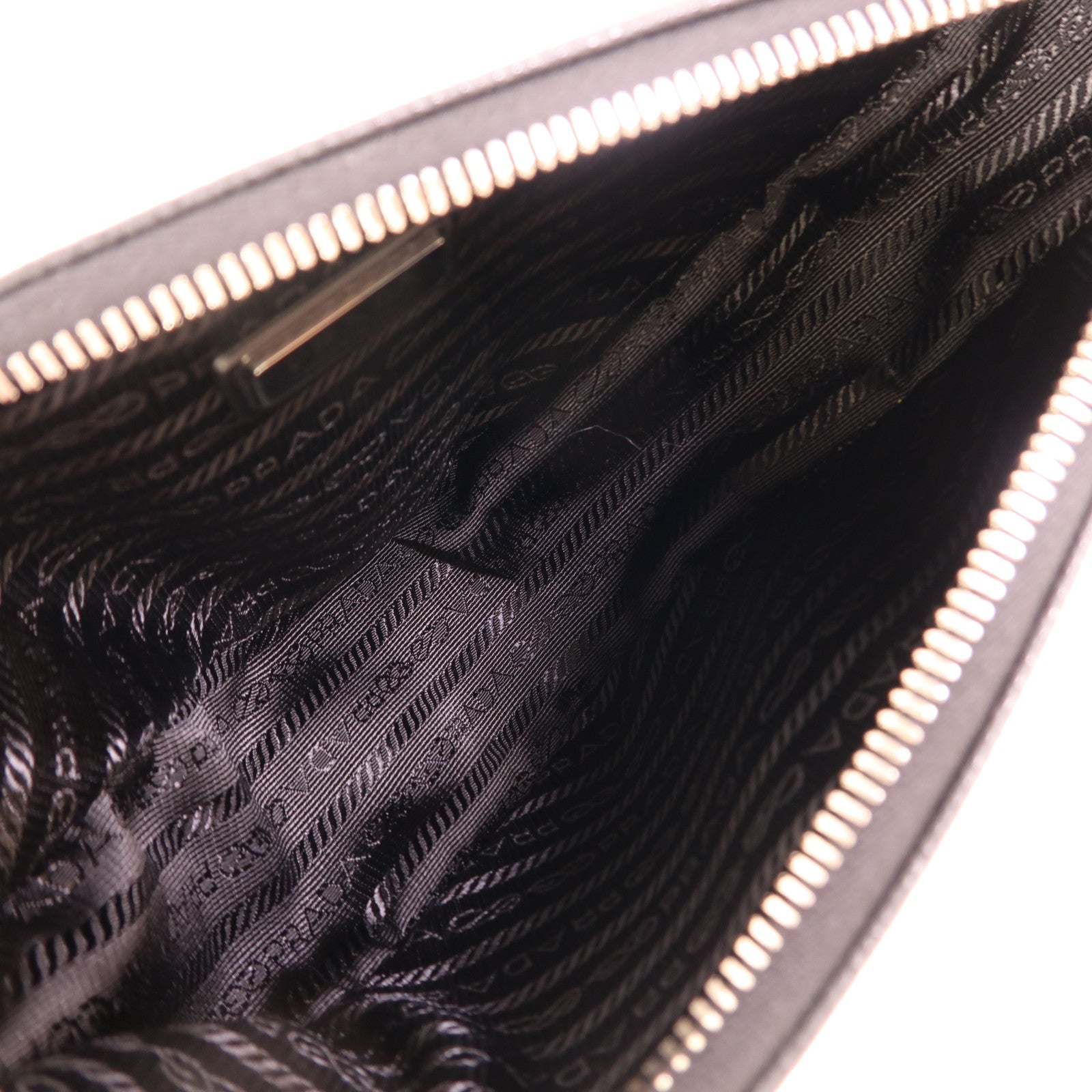 PRADA 牛皮皮革Hand Bag銀扣手拿包