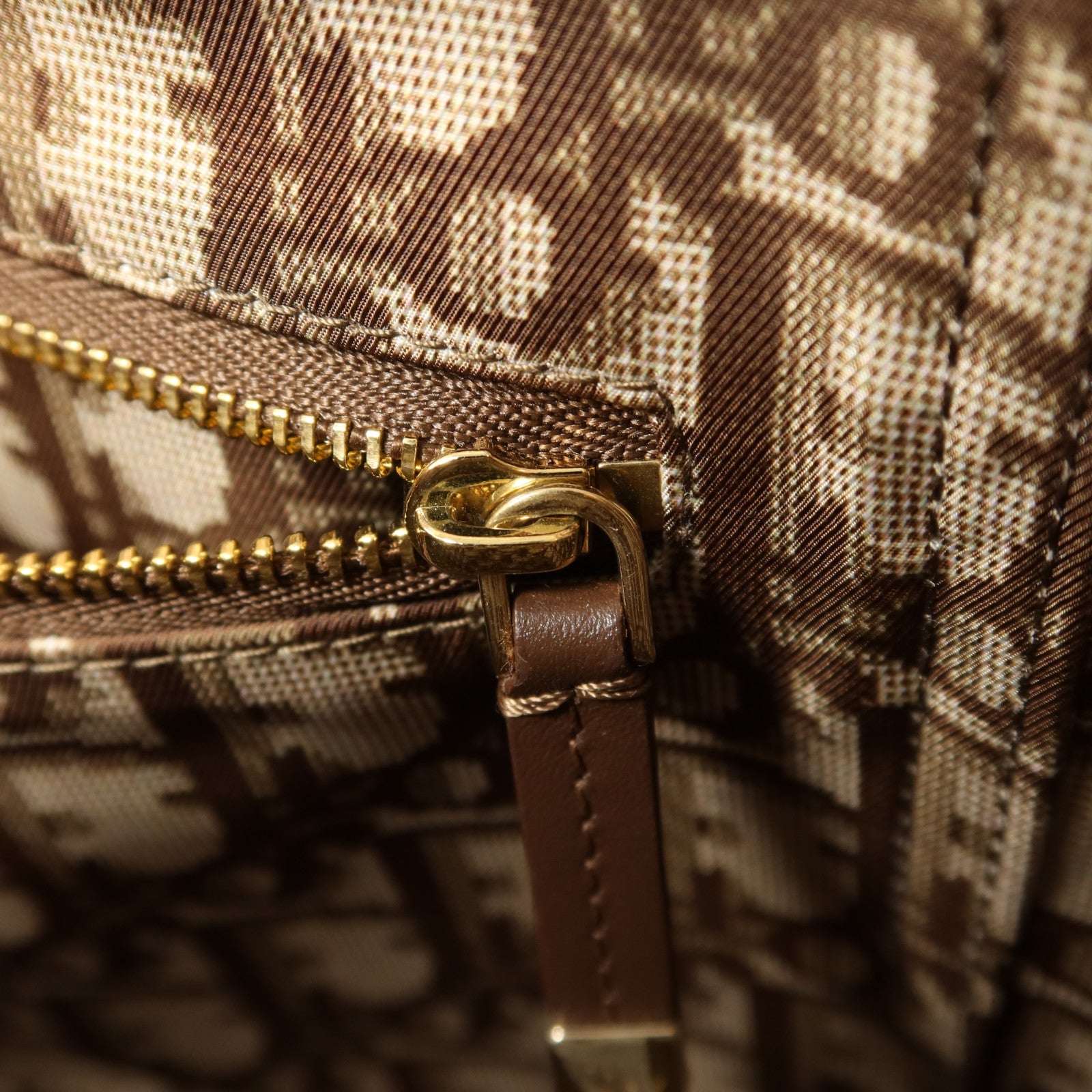 Dior 拉菲草Small Book Tote金扣手挽袋