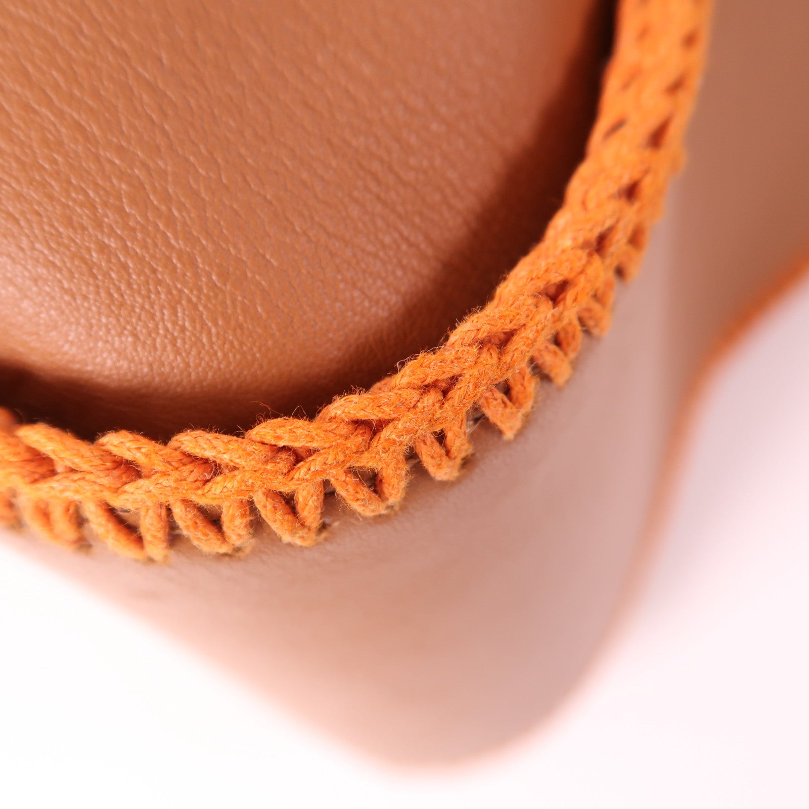 LOEWE 牛皮皮革Hammock Small銀扣手挽肩背兩用袋