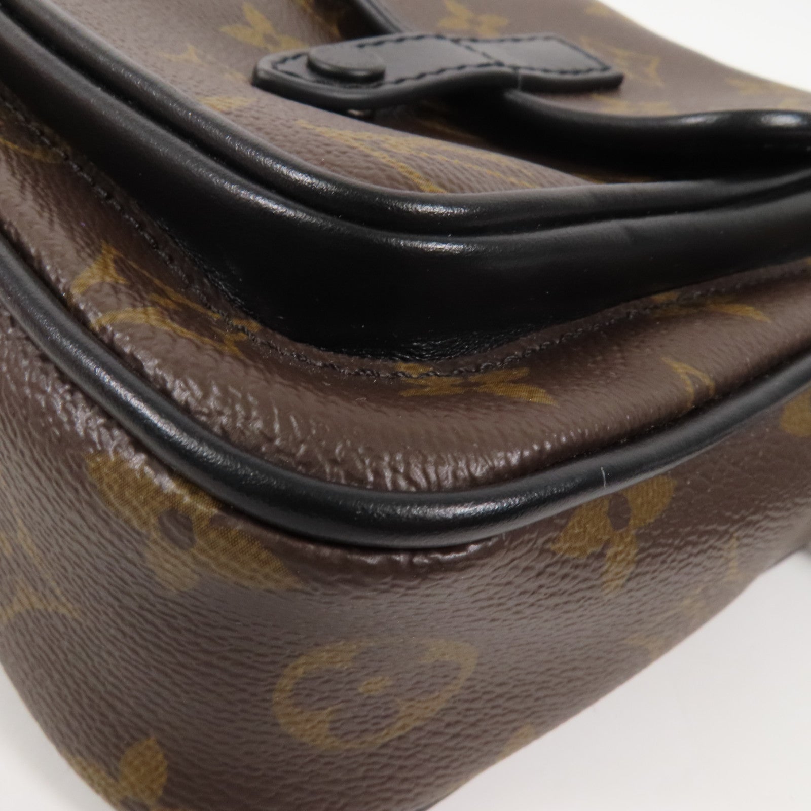 LOUIS VUITTON Monogram Macassar Christopher Wearable Wallet肩背袋