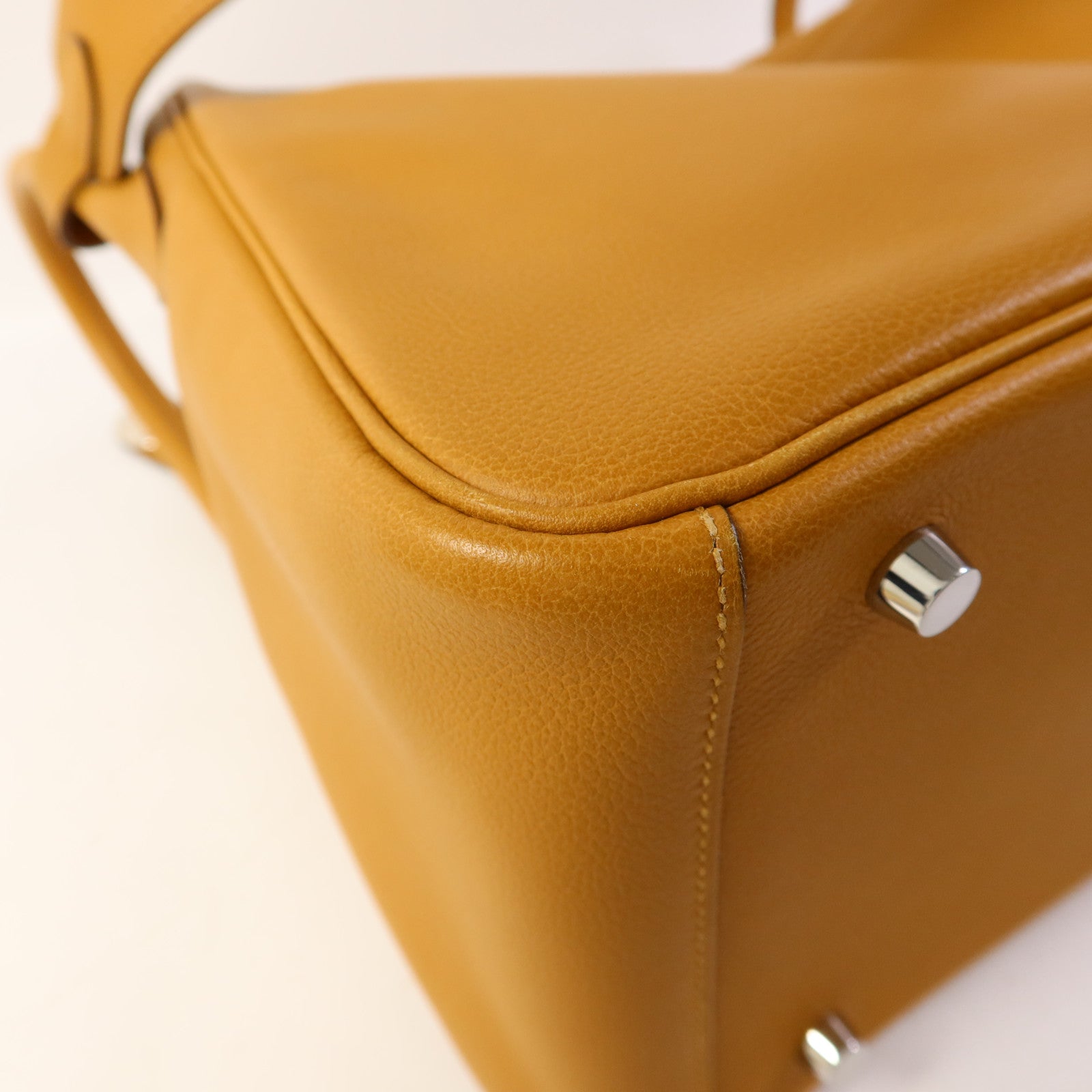 HERMES Evercolor皮革Lindy 30銀扣手挽肩背兩用袋Sesame