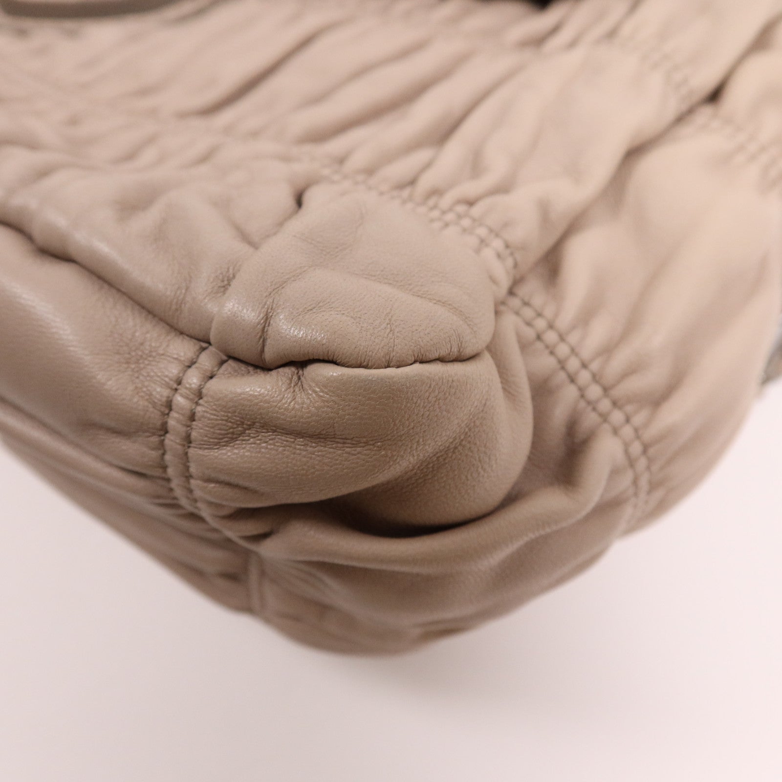 PRADA 牛皮皮革Shoulder Bag銀扣鏈帶肩背袋