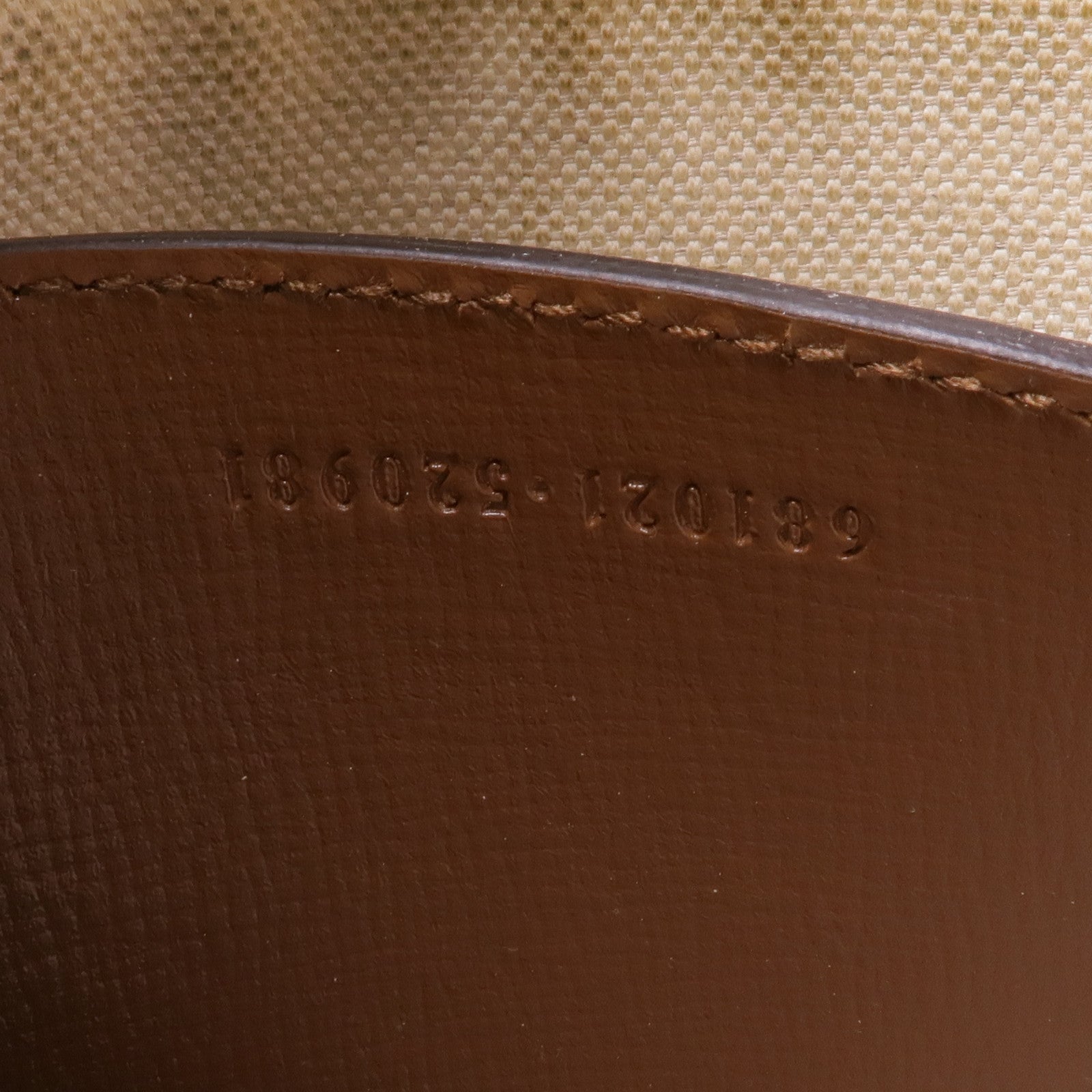 GUCCI 塗層帆布GG Supreme Messenger Bag金扣肩背袋