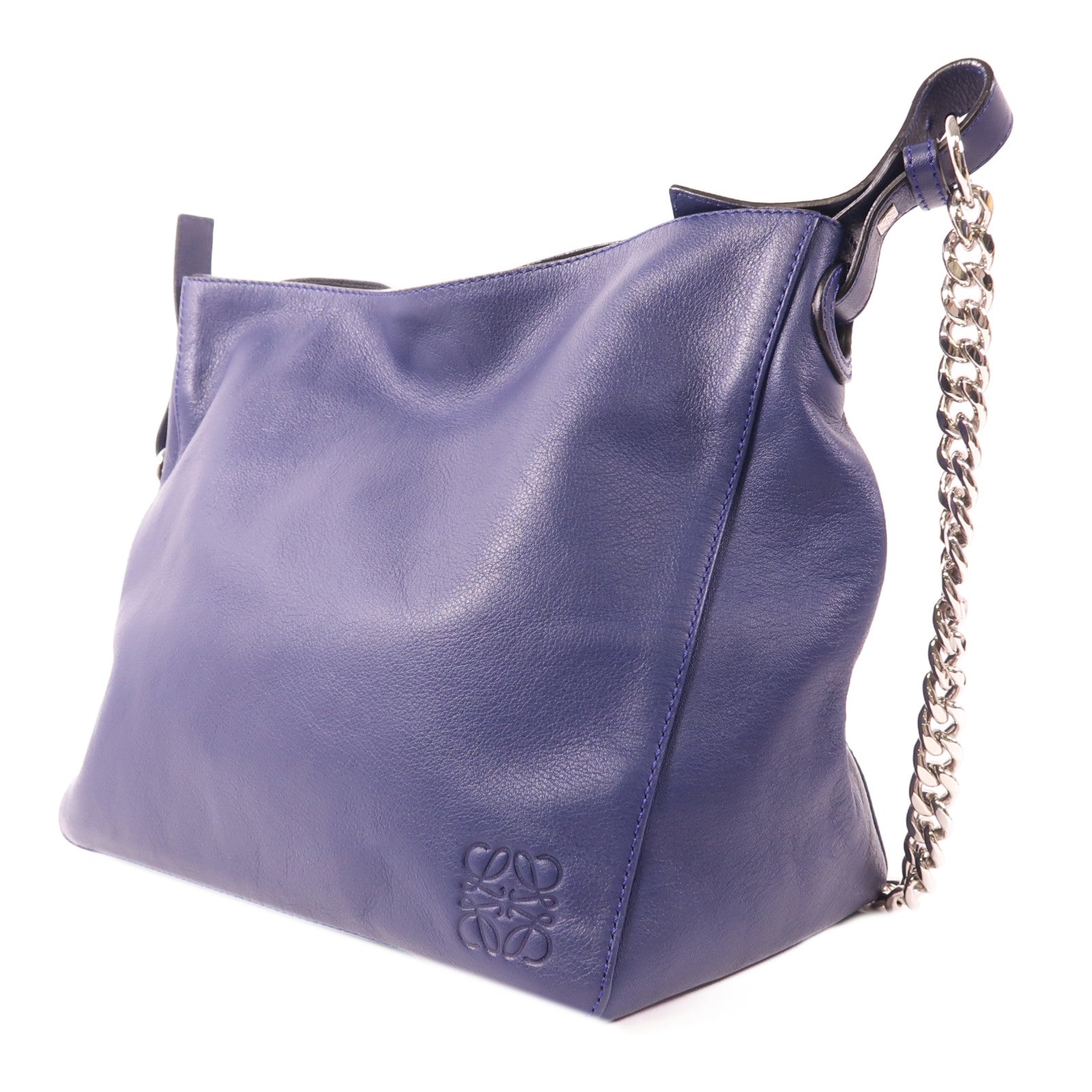 LOEWE 牛皮皮革Shoulder Bag銀扣鏈帶肩背袋