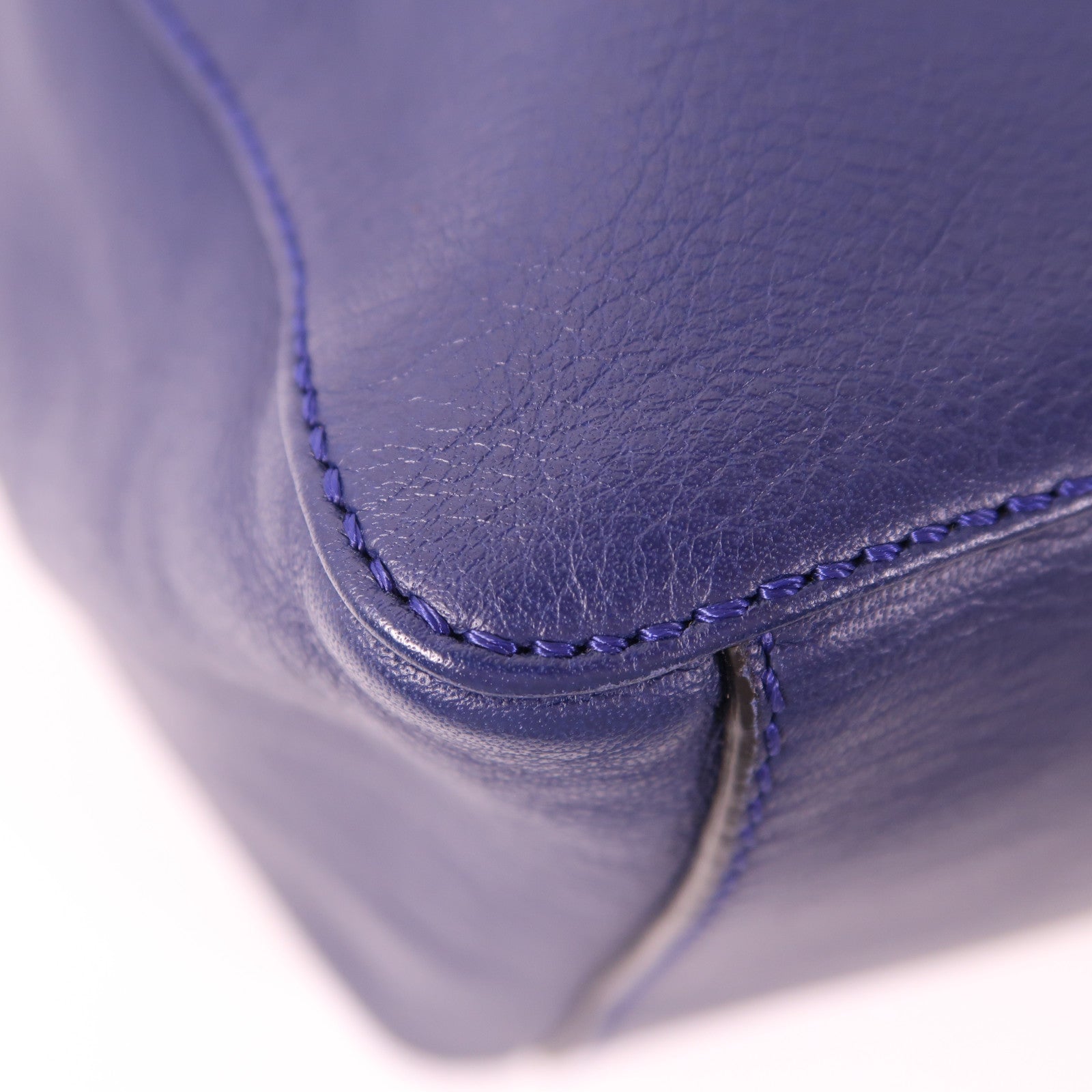 LOEWE 牛皮皮革Shoulder Bag銀扣鏈帶肩背袋