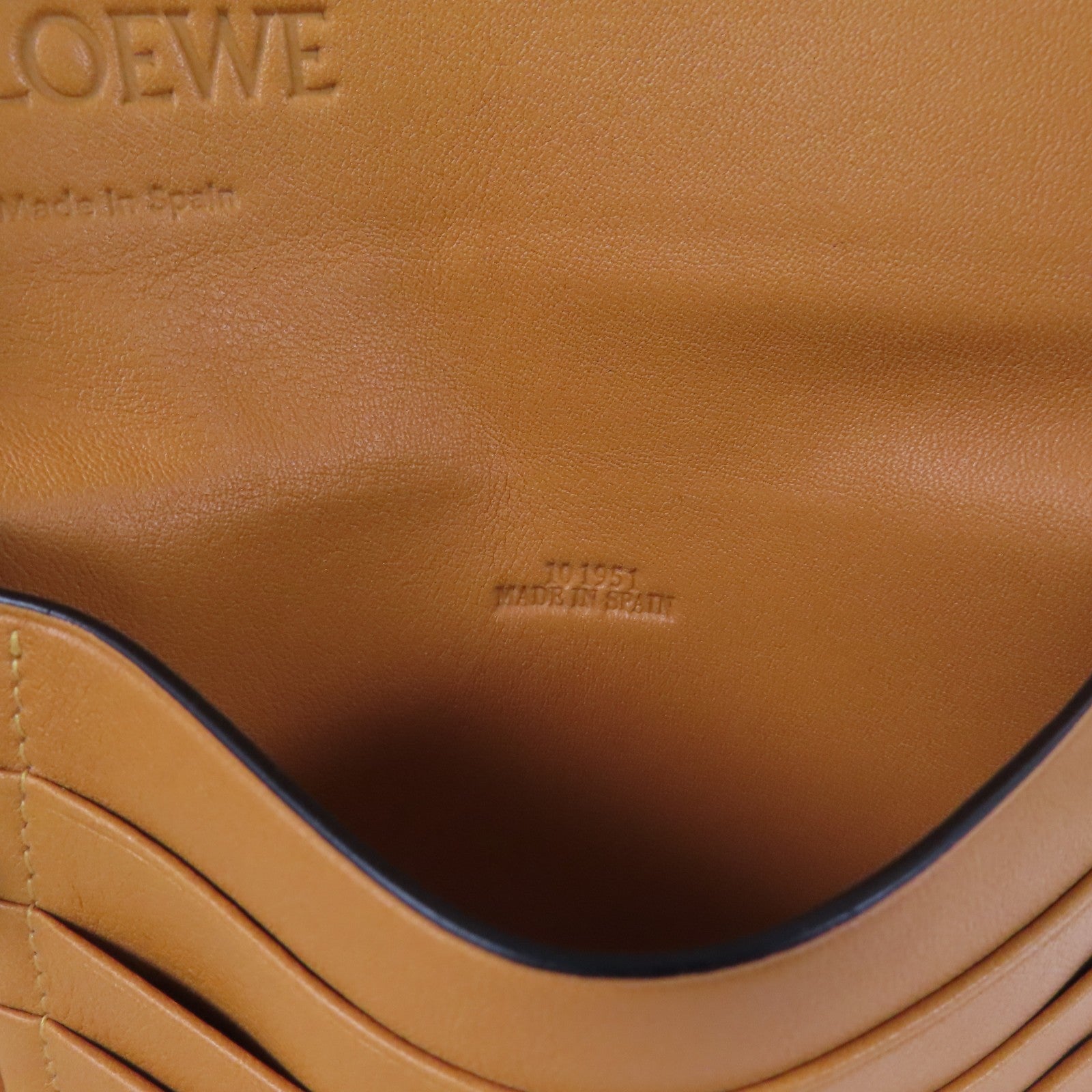 LOEWE 牛皮皮革Small Heel肩背袋