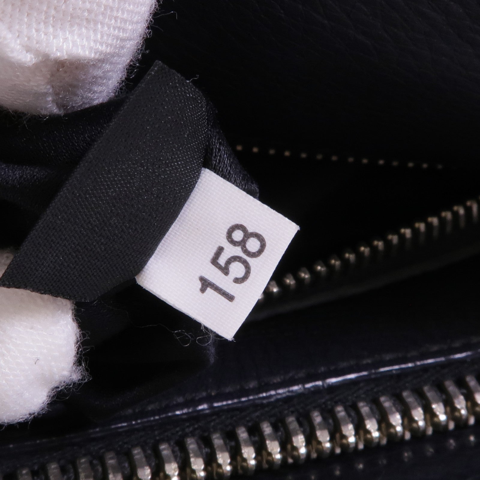 Miu Miu 牛皮皮革2 Way Shoulder銀扣手挽肩背兩用袋